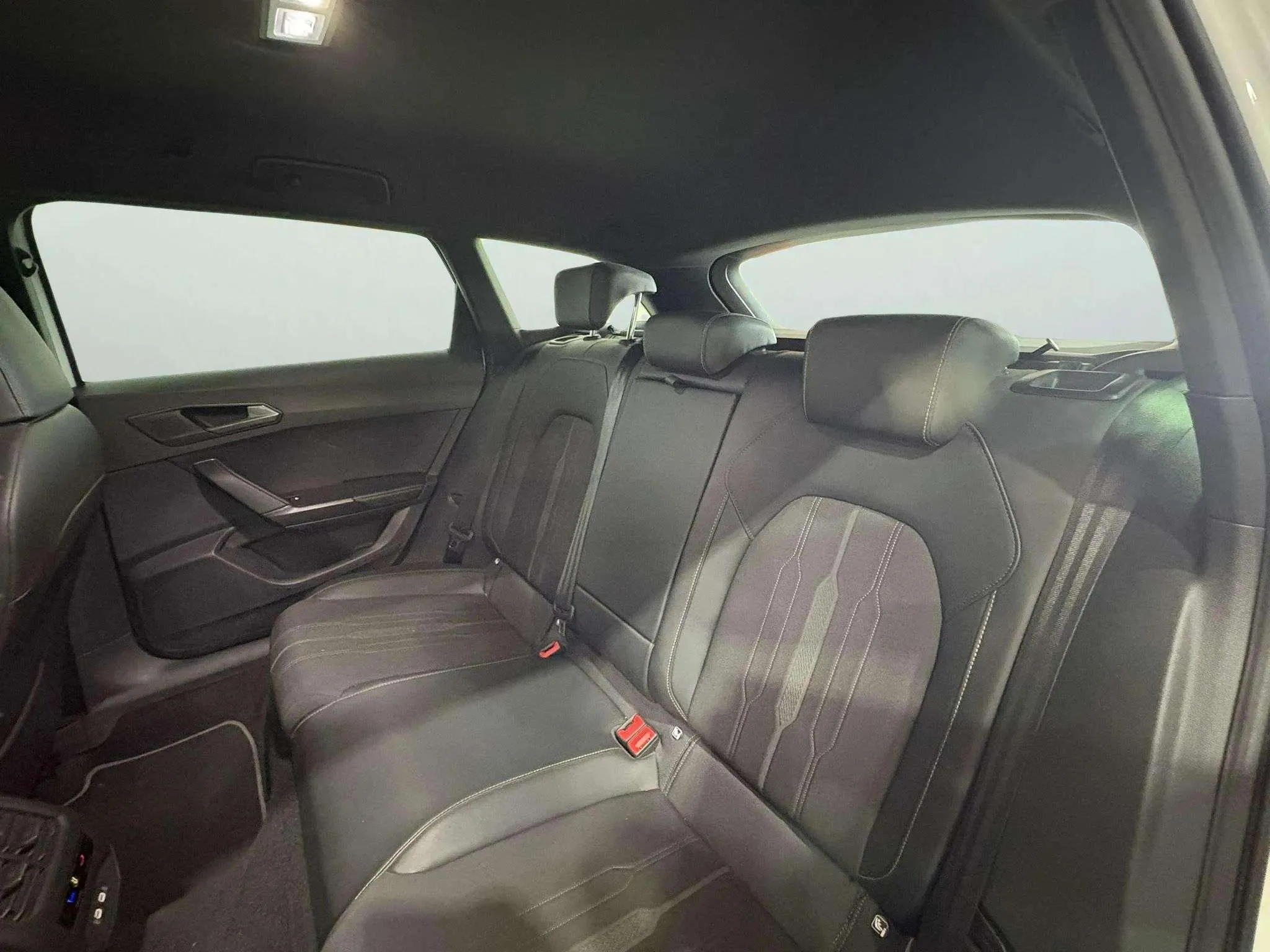 Cupra León SP 1.5 eTSI DSG - foto 23