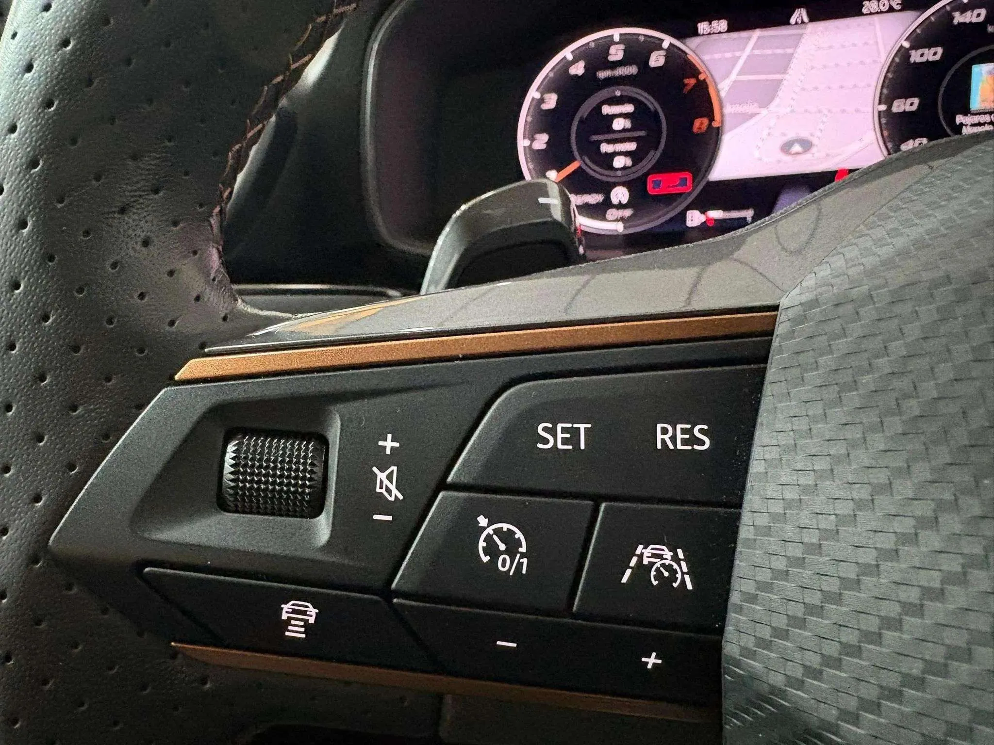 Cupra León SP 1.5 eTSI DSG - foto 9