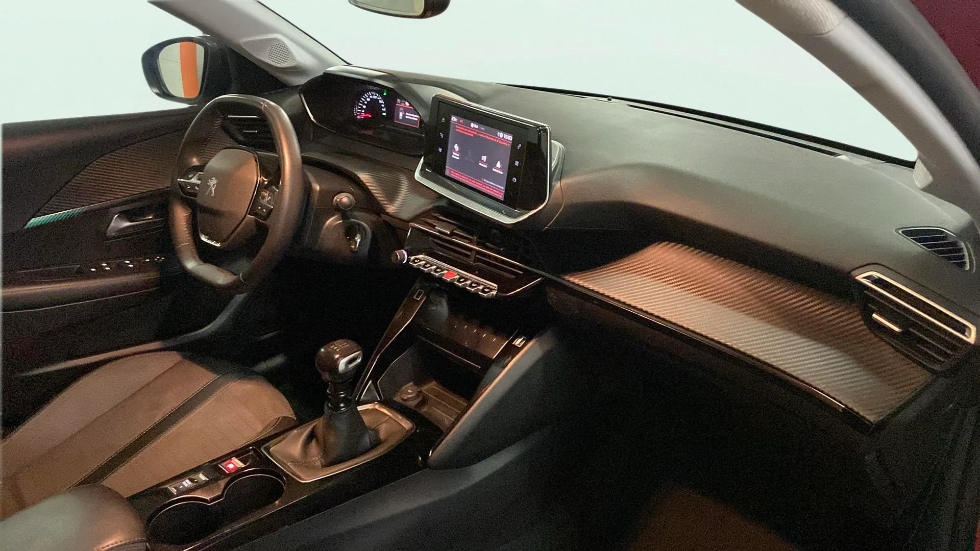 Peugeot 208 PureTech Allure - foto 11
