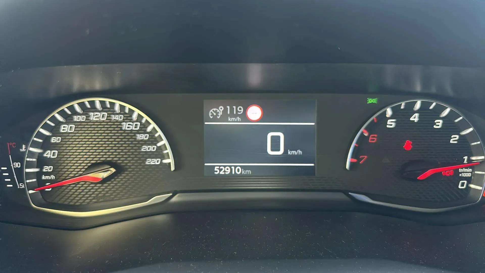 Peugeot 208 PureTech Allure - foto 13