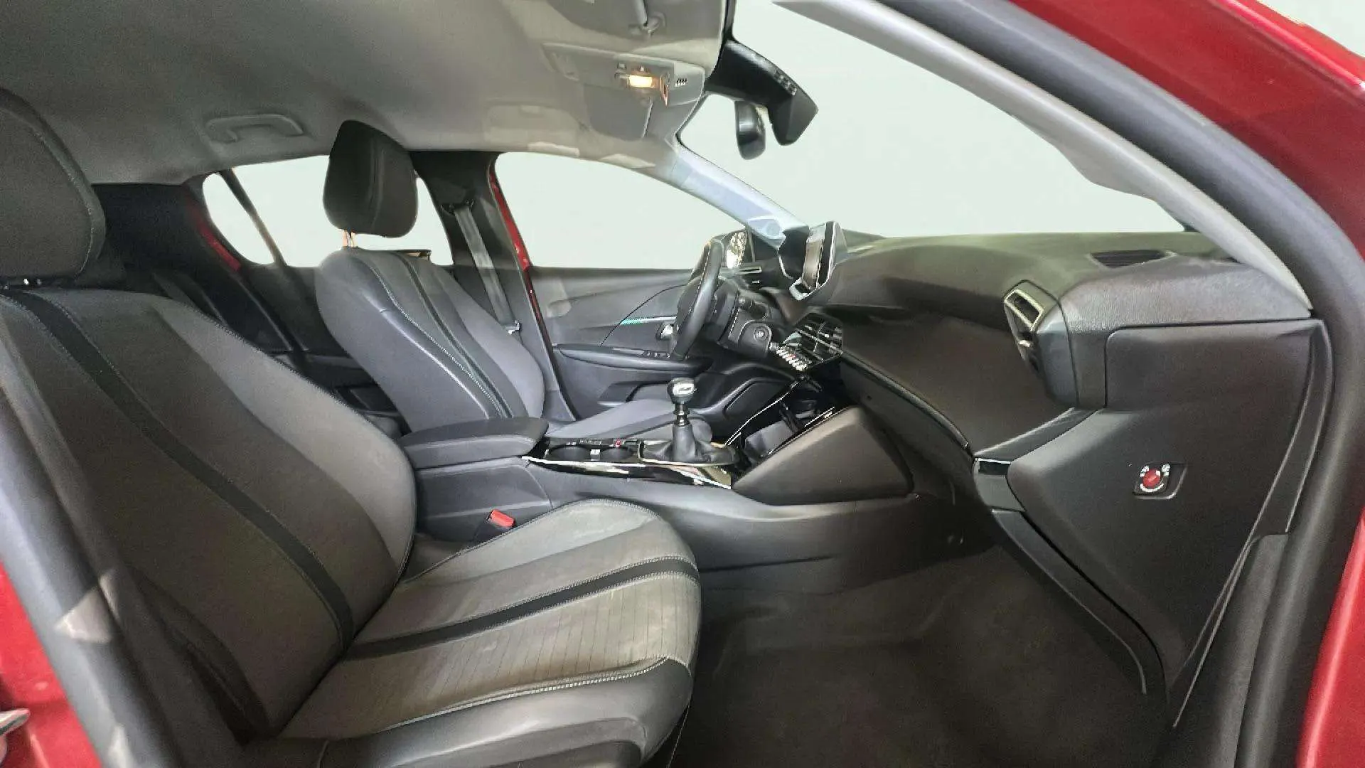 Peugeot 208 PureTech Allure - foto 9