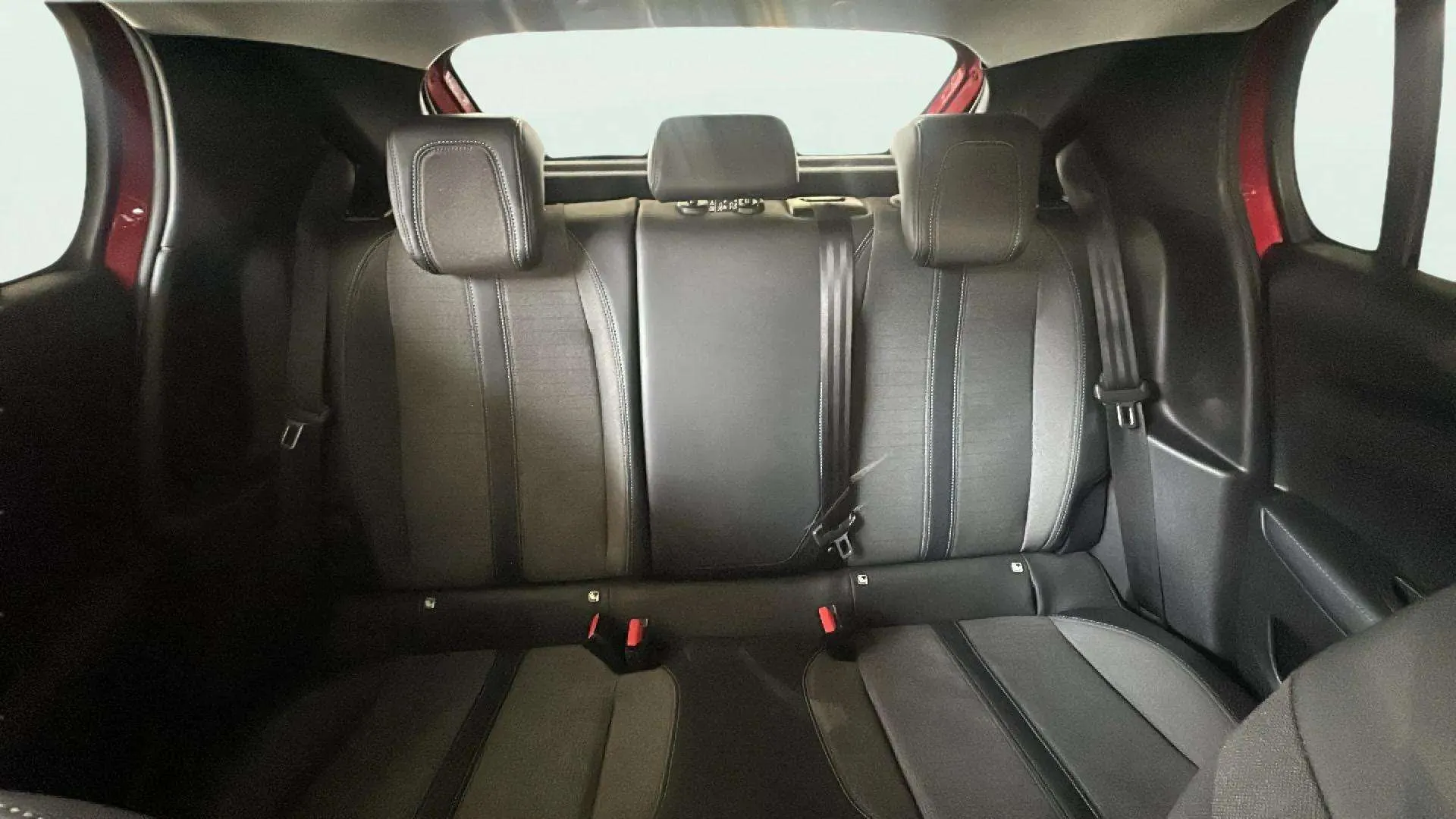 Peugeot 208 PureTech Allure - foto 11