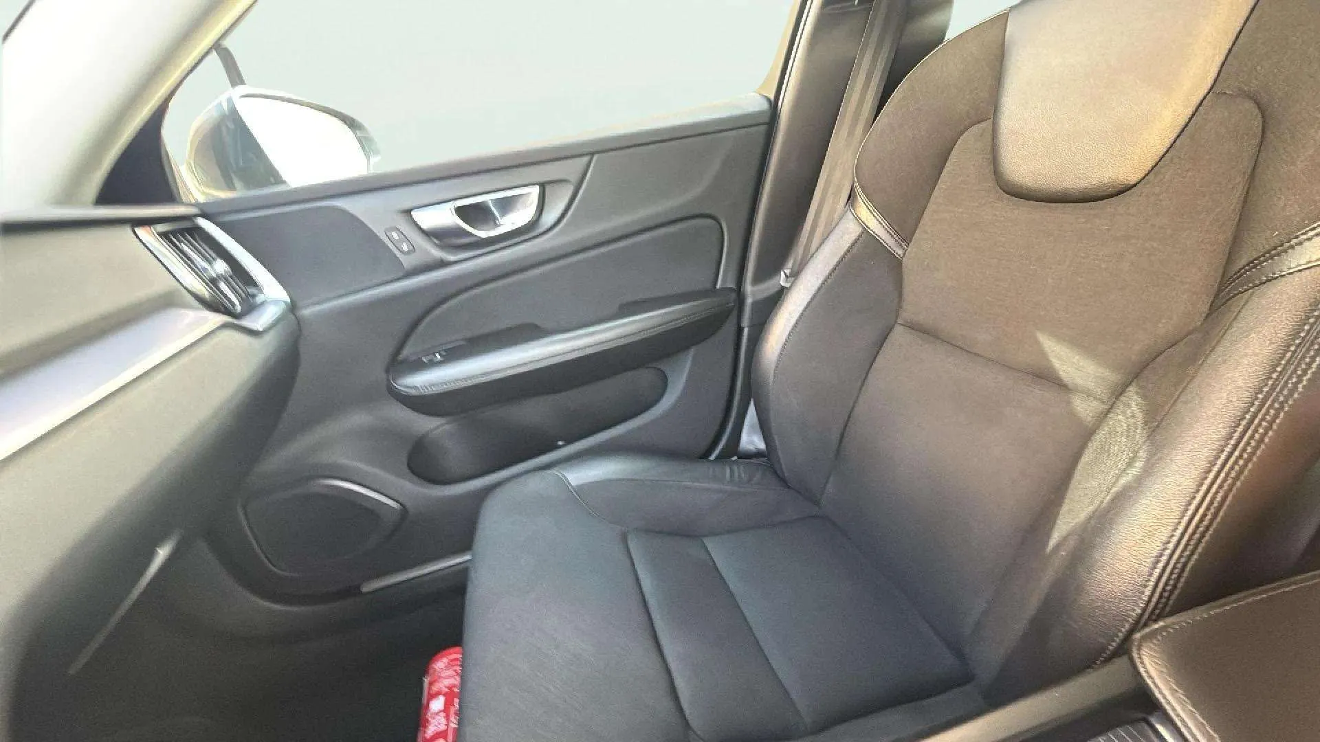 Volvo V60 2.0 D3 - foto 37