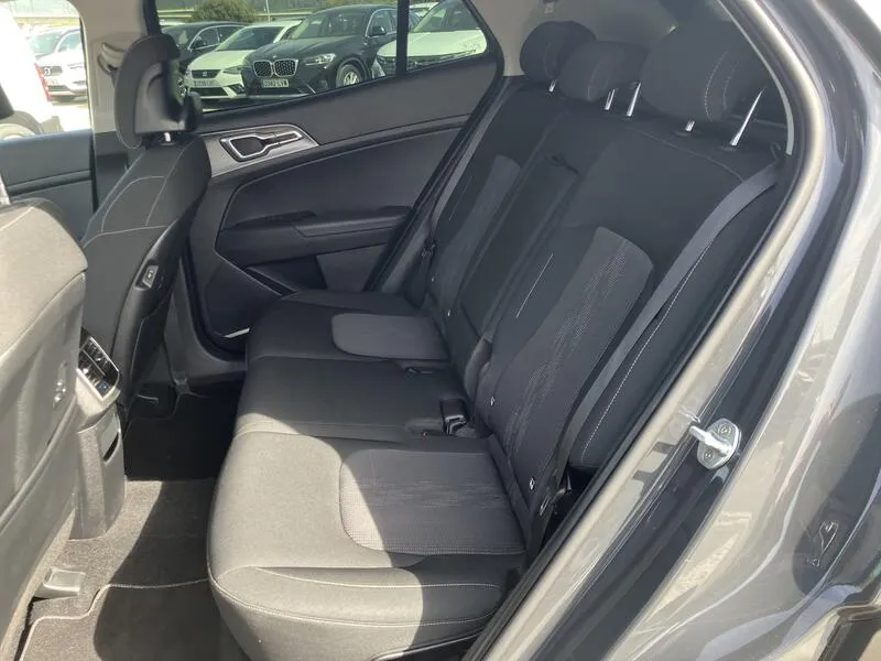 Kia Sportage 1.6 T-GDi MHEV Drive 4x2 - foto 26