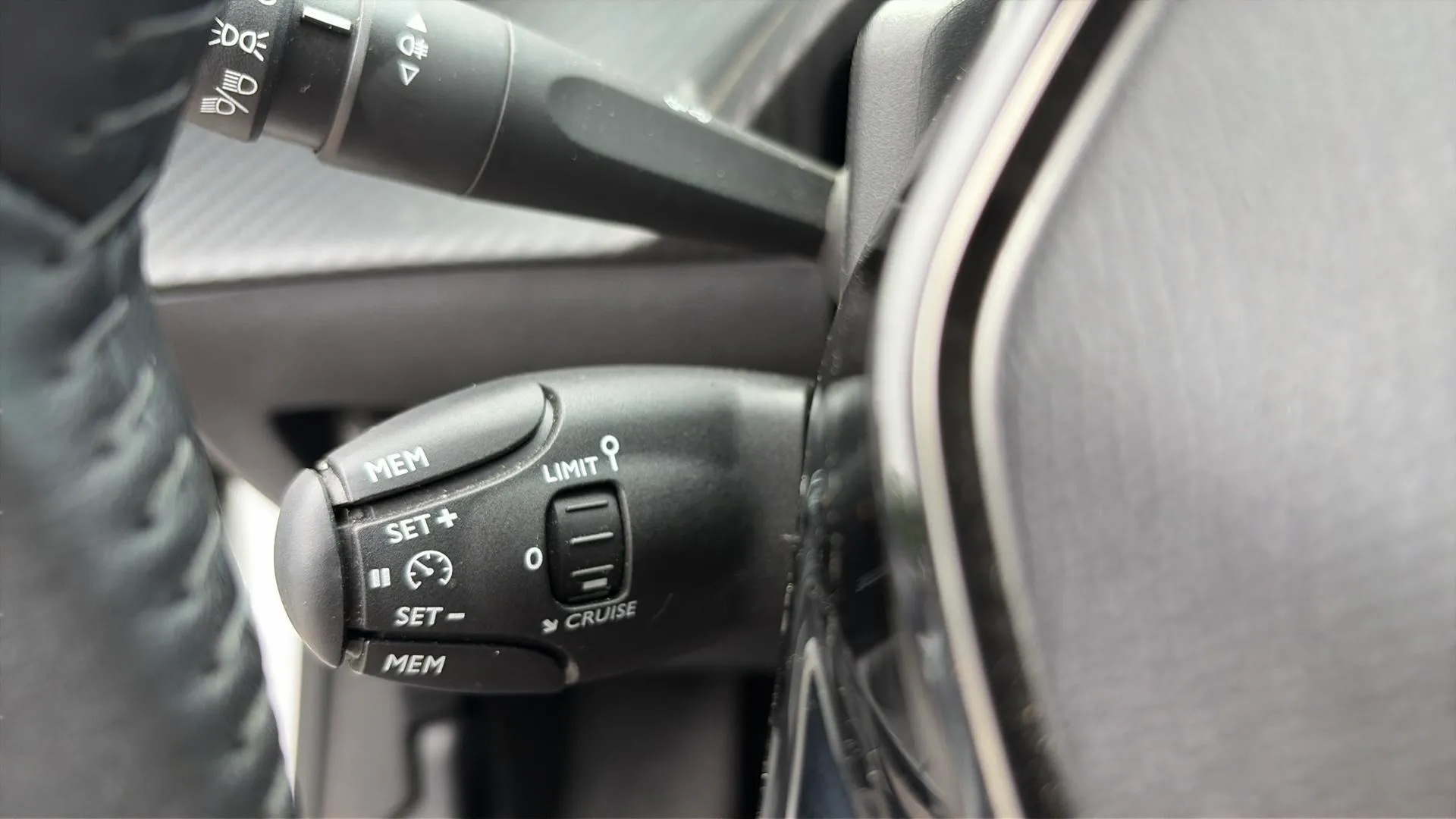 Peugeot 208 Style Gasolina 100 - foto 15