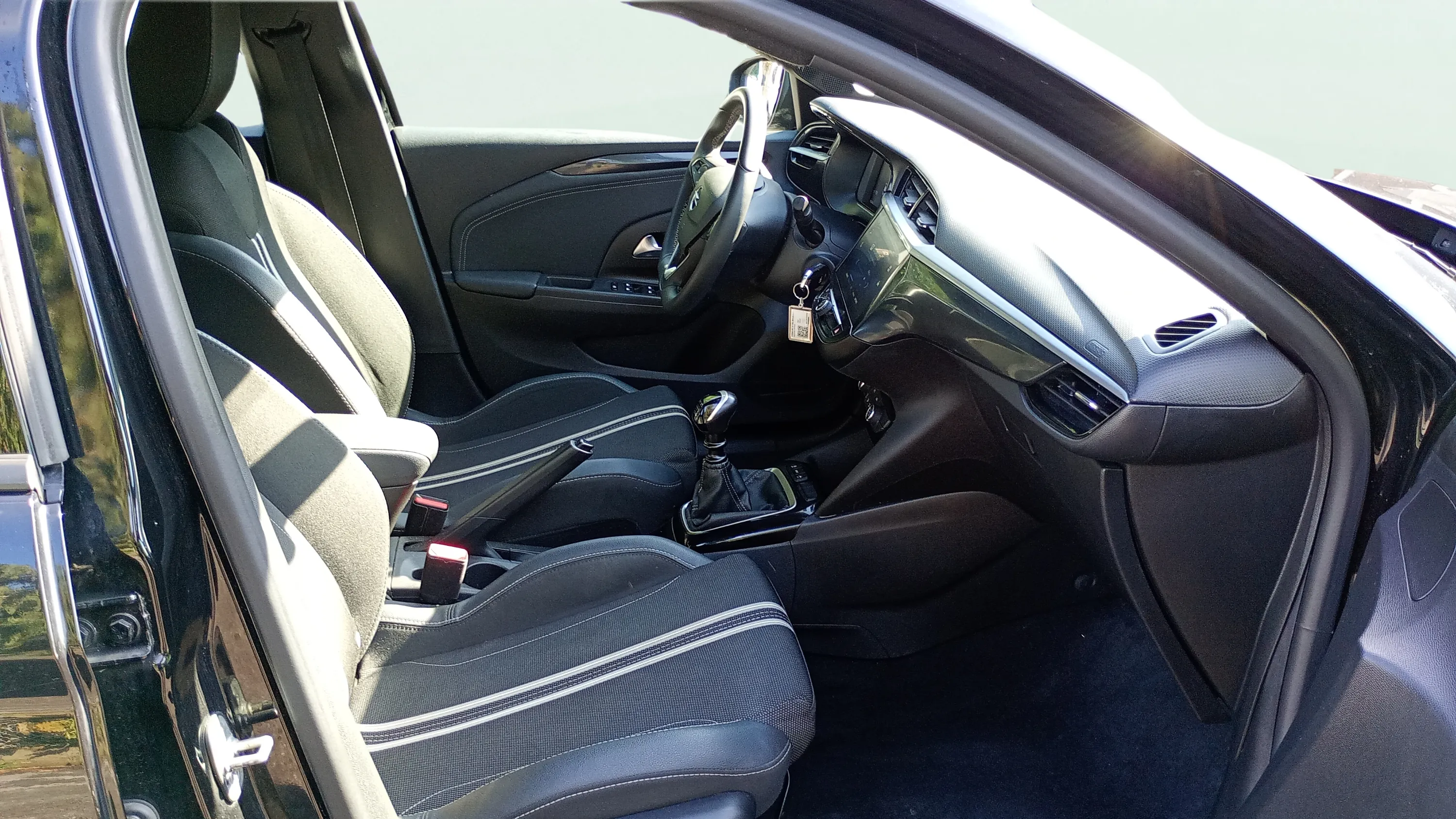 Opel Corsa 1.2T XHL GS - foto 24