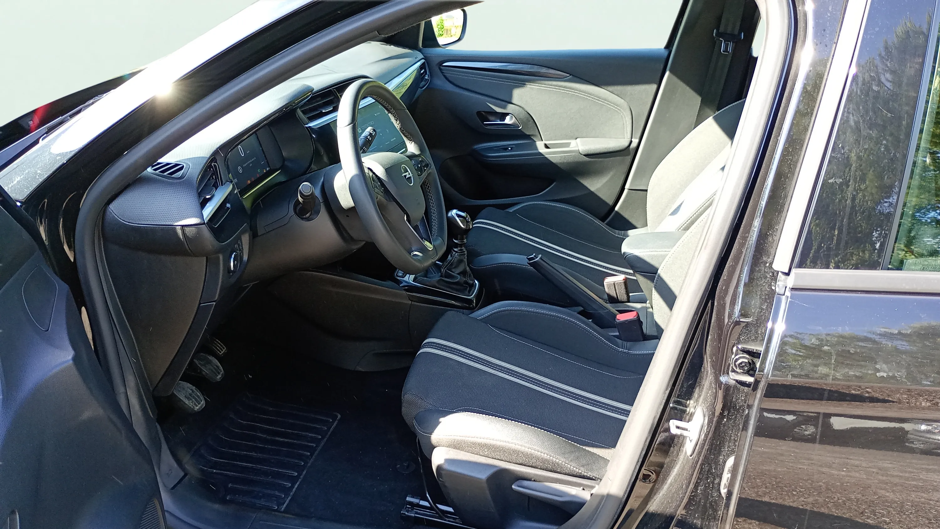 Opel Corsa 1.2T XHL GS - foto 22