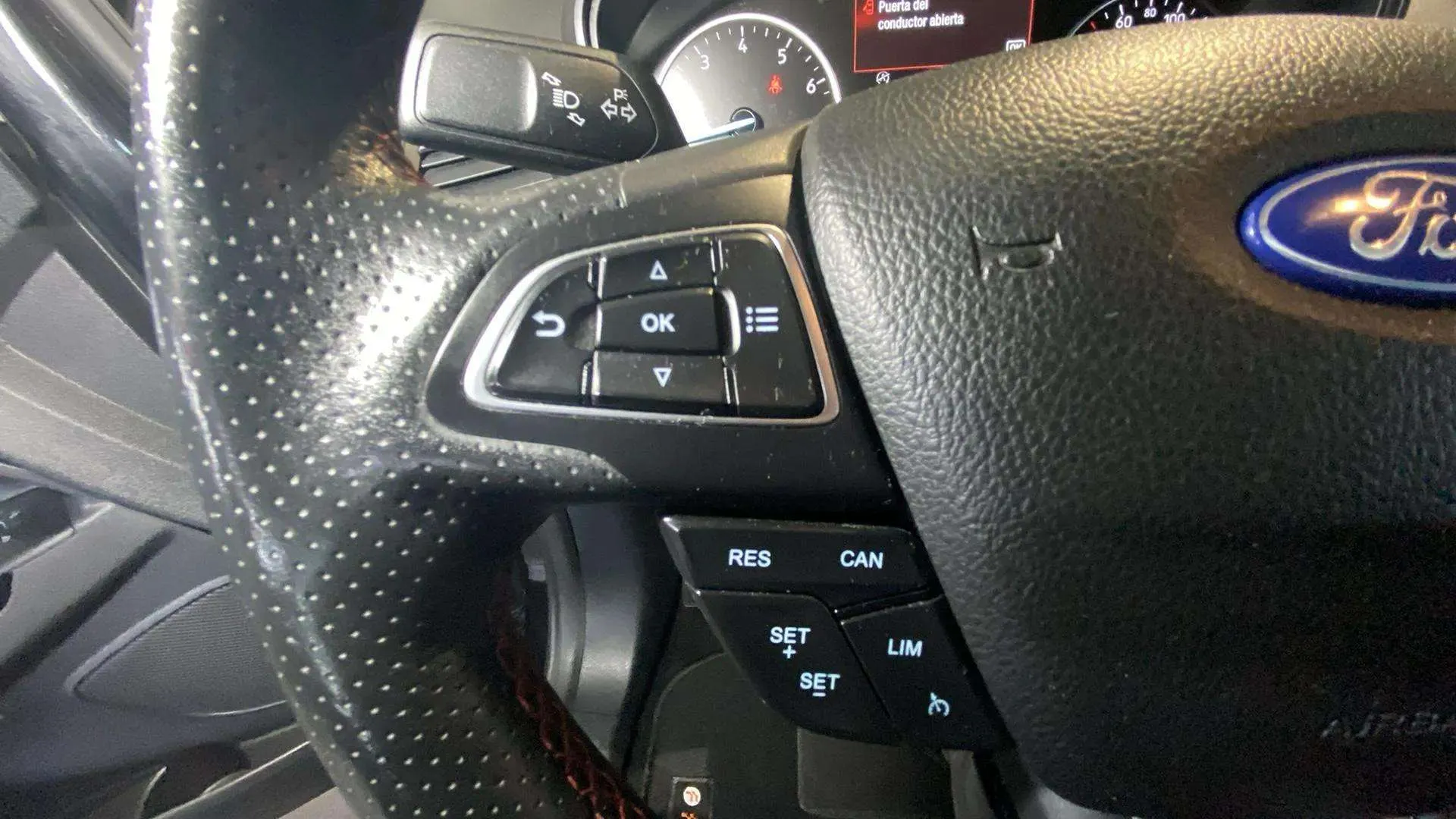 Ford EcoSport 1.0T EcoBoost ST Line - foto 27