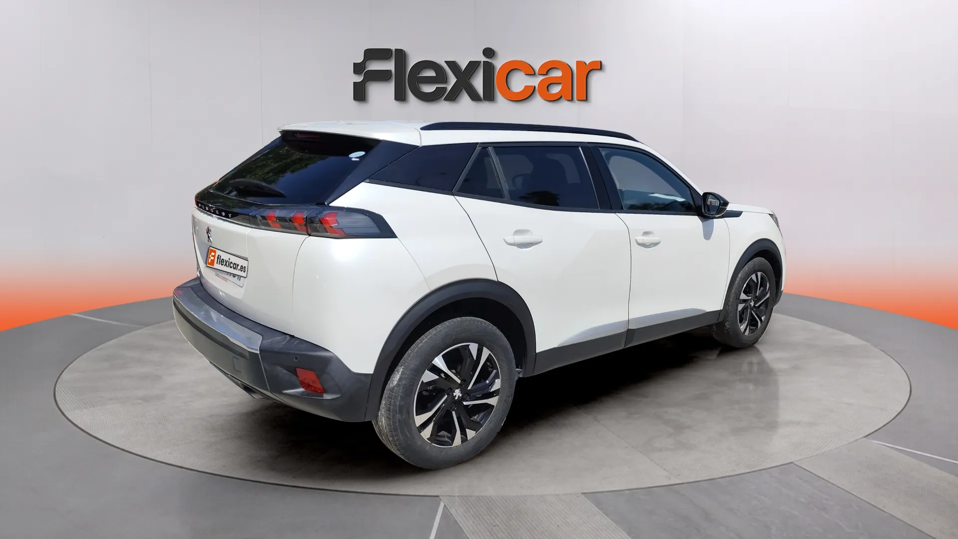 Peugeot 2008 Allure PureTech 100 BVM6 - foto 4