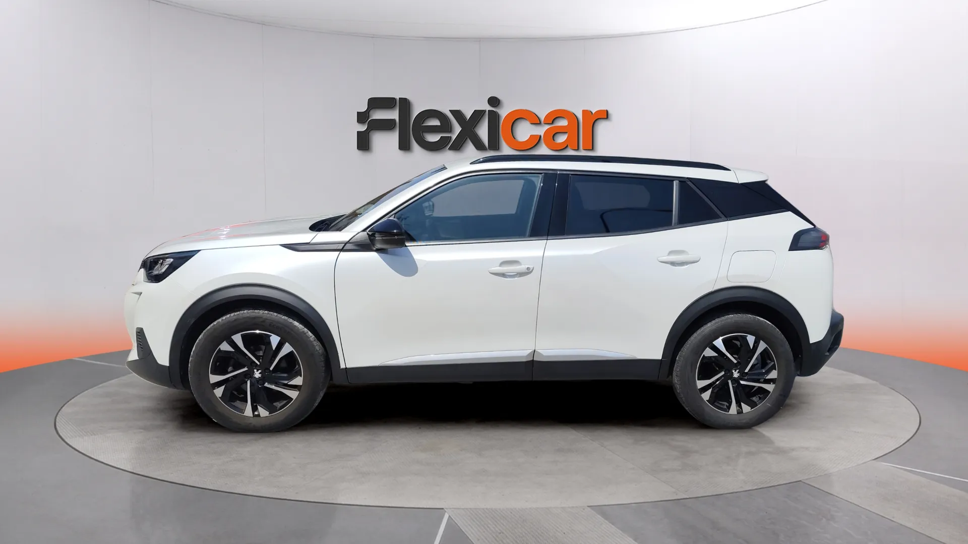 Peugeot 2008 Allure PureTech 100 BVM6 - foto 6