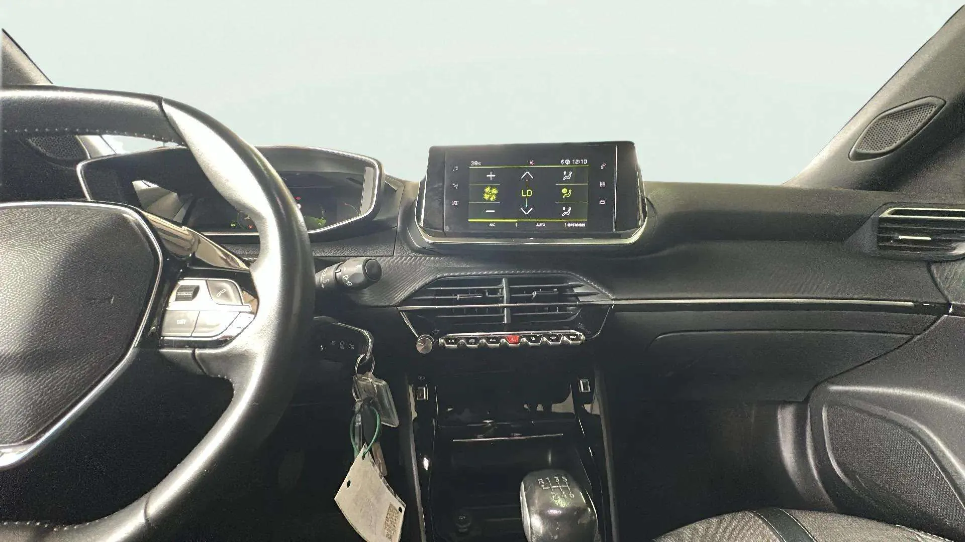 Peugeot 2008 Allure Pack PureTech 130 - foto 9