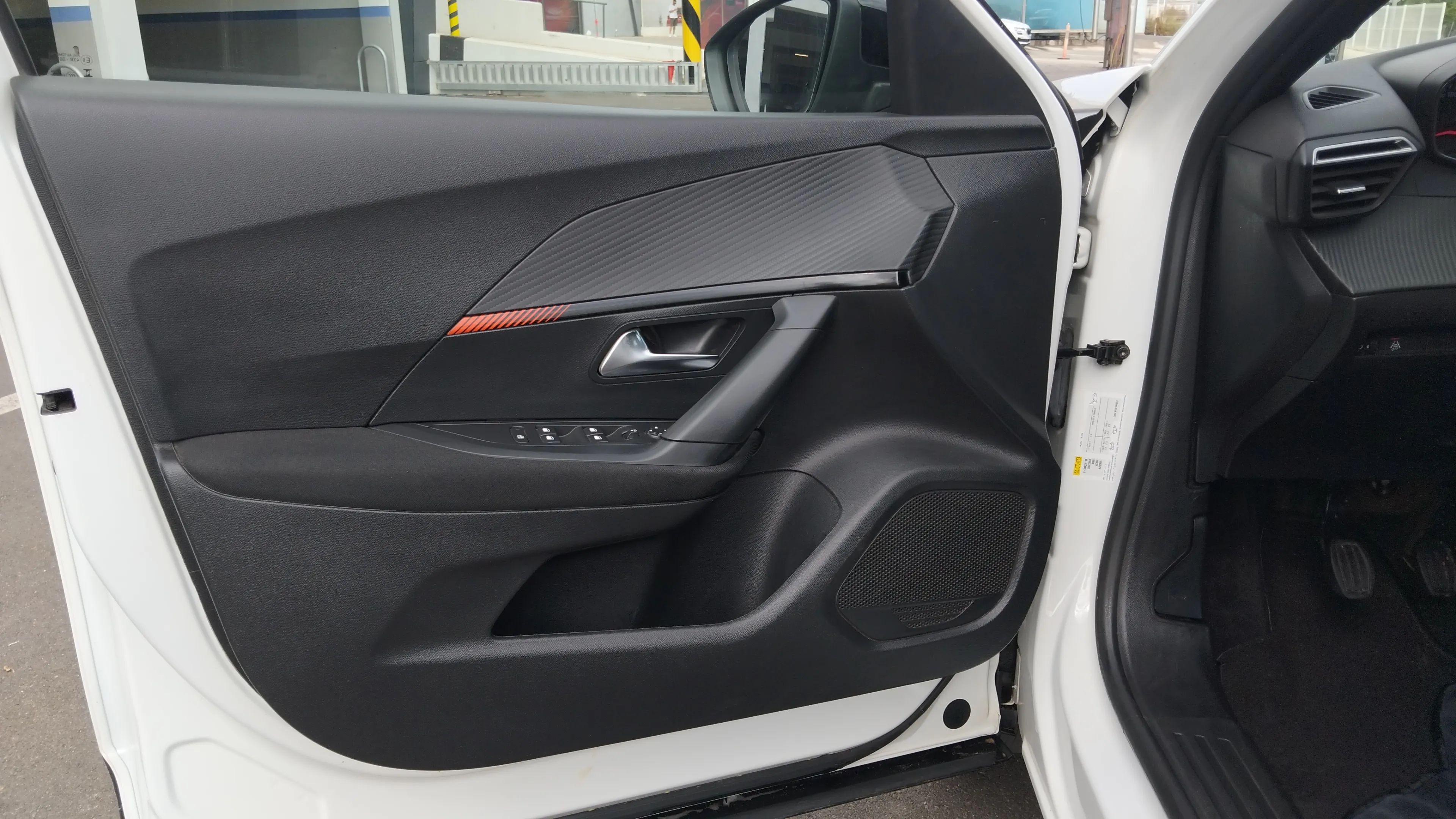 Peugeot 2008 Active Pack PureTech 130 - foto 16