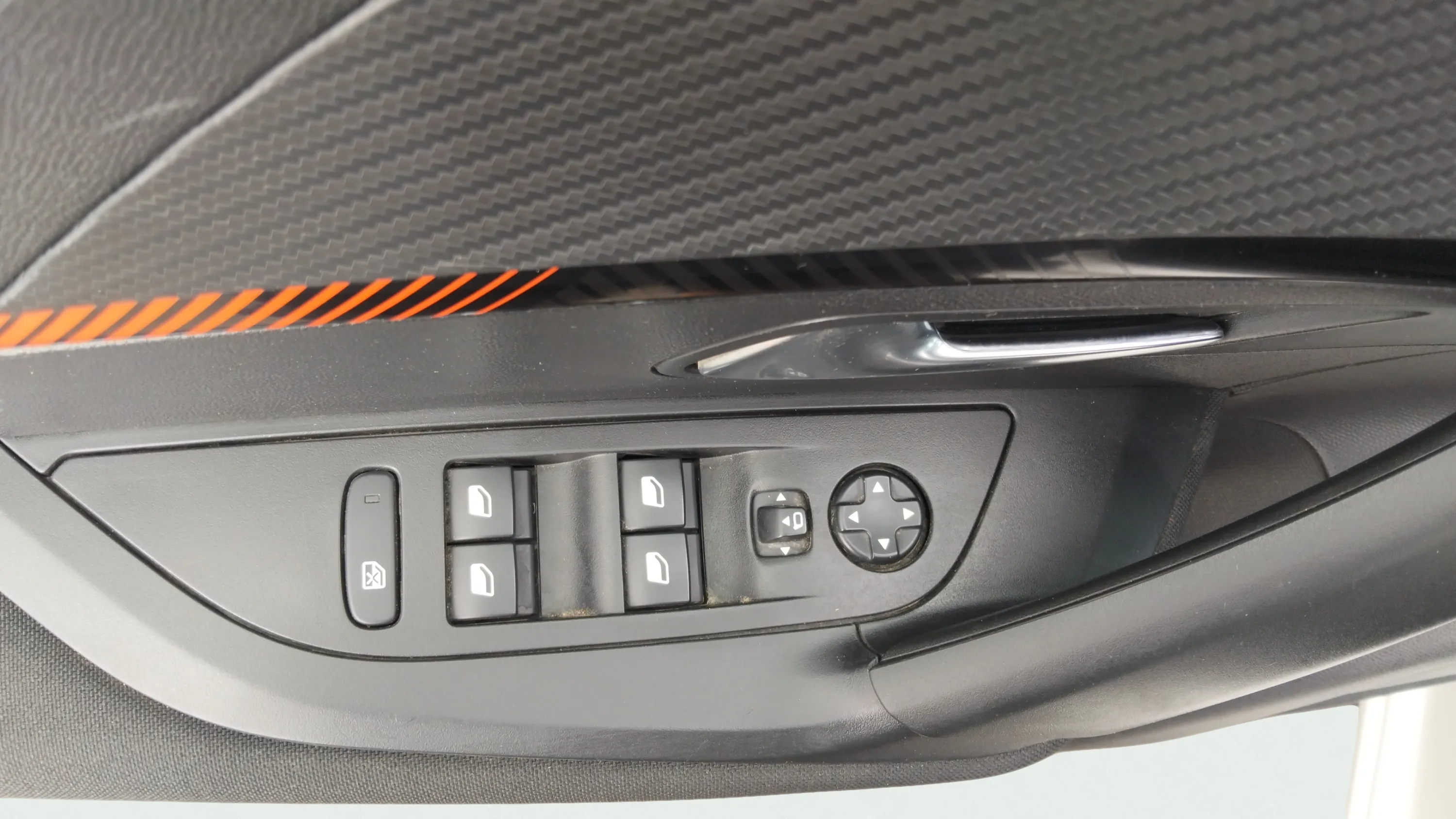 Peugeot 2008 Active Pack PureTech 130 - foto 19