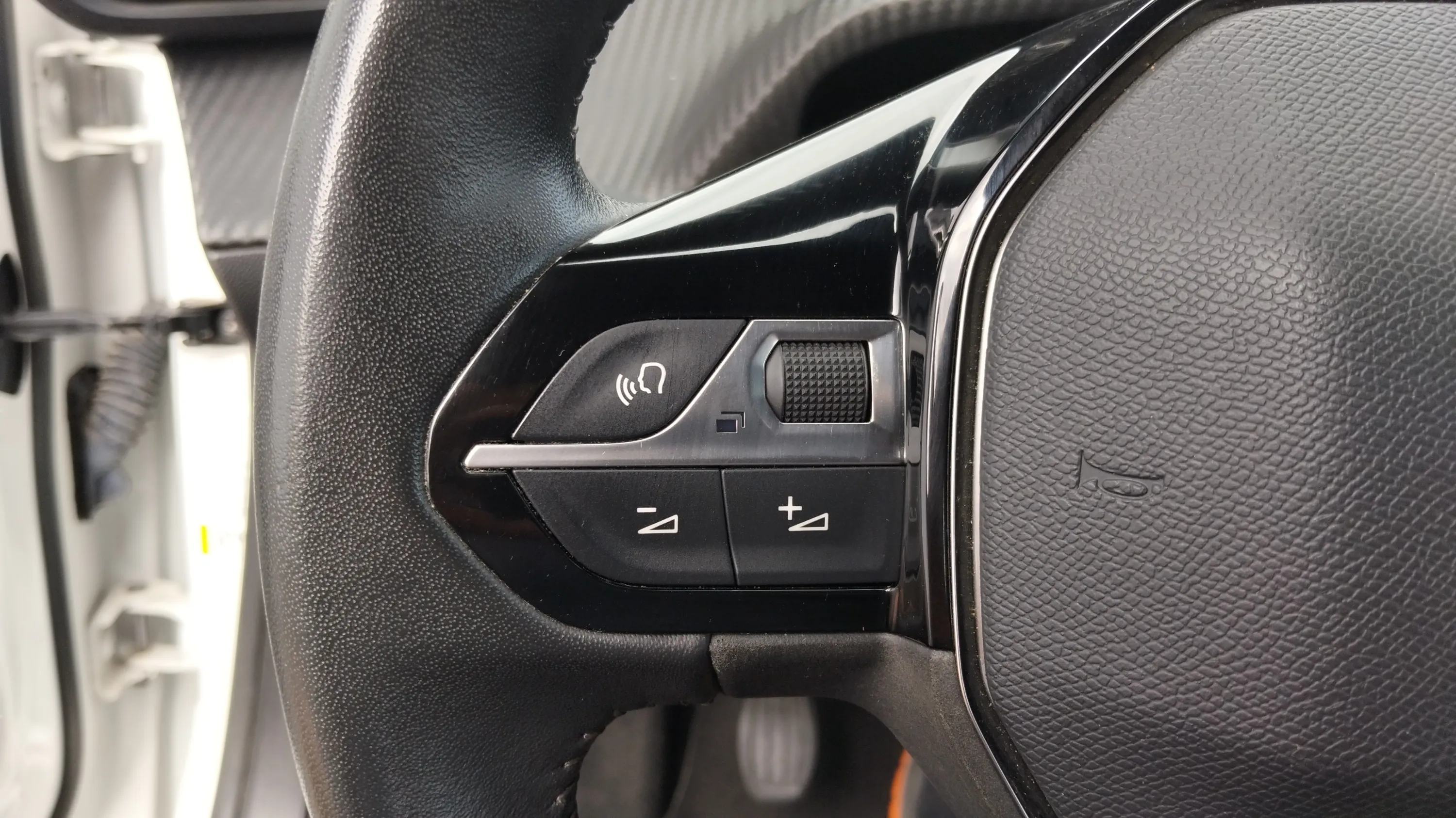 Peugeot 2008 Active Pack PureTech 130 - foto 20