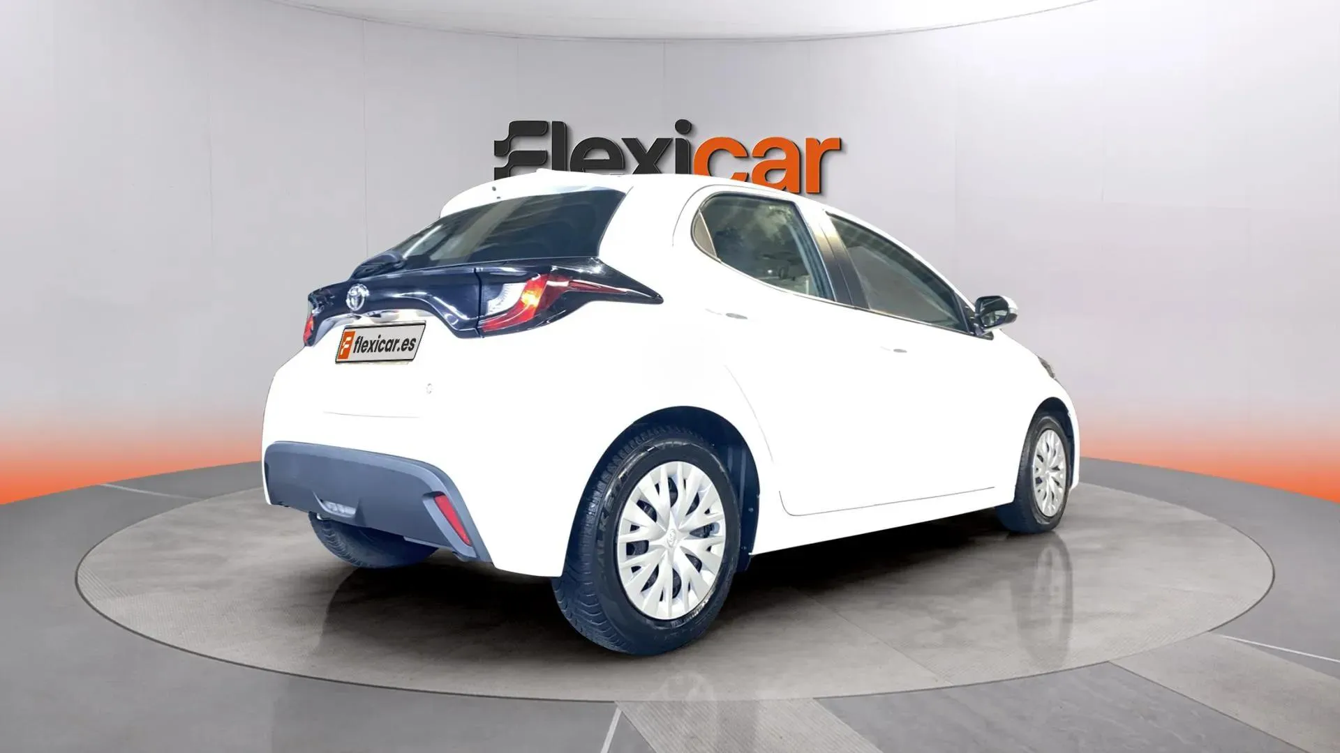 Toyota Yaris Comfort - foto 7