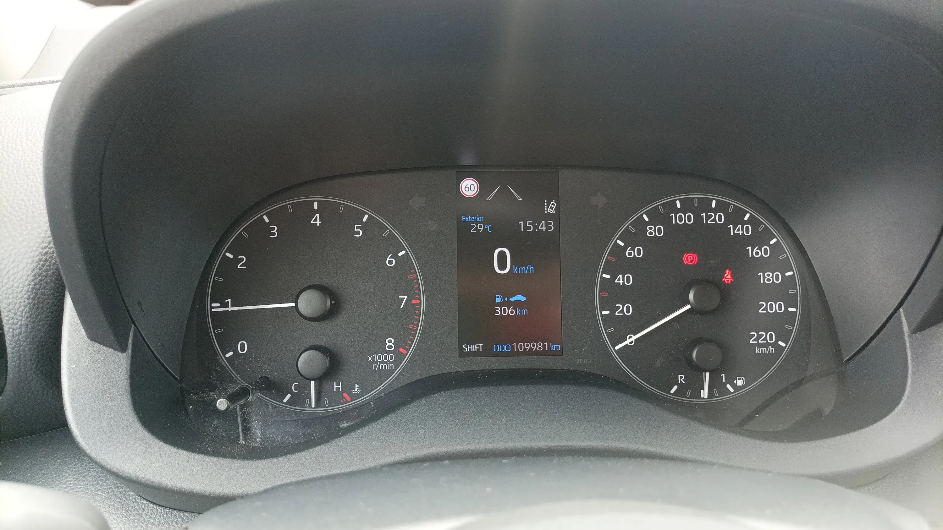 Toyota Yaris 1.0 70 Active - foto 15