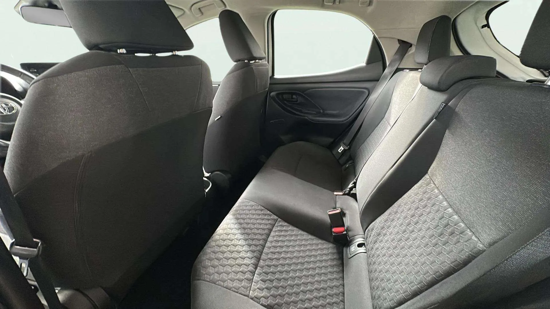 Toyota Yaris 1.5 125 S-Edition - foto 21