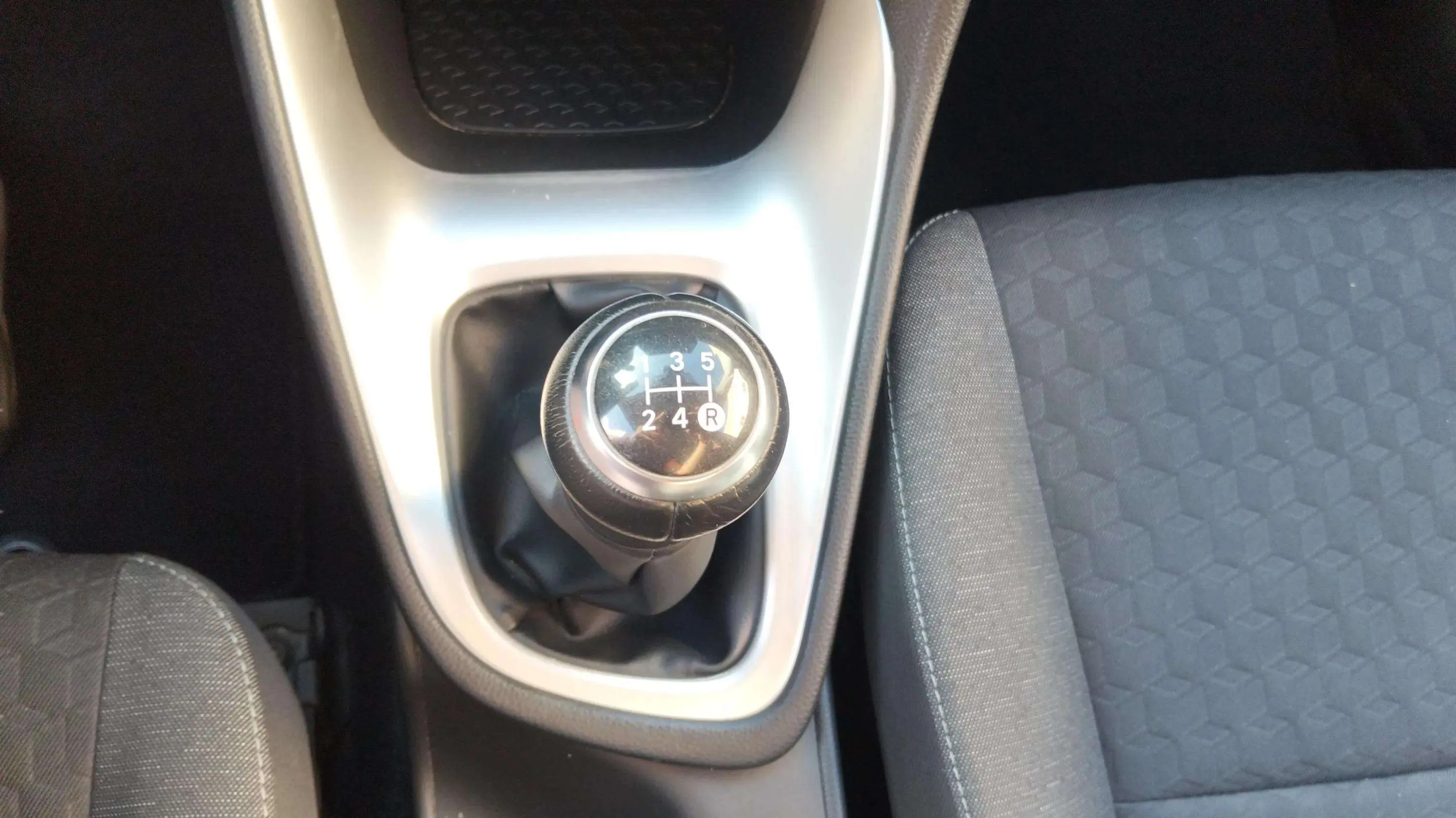 Toyota Yaris 1.5 125 S-Edition - foto 13