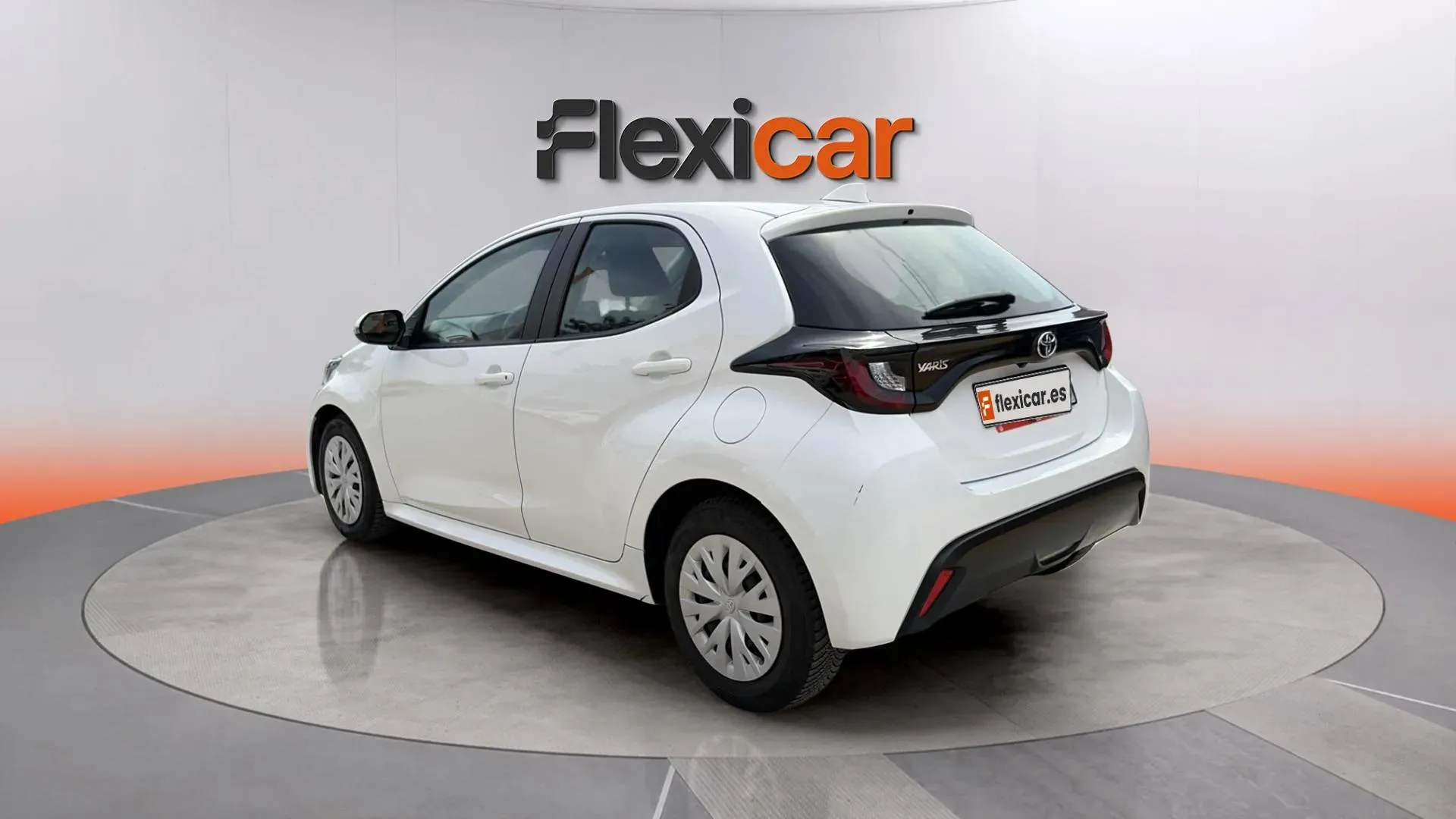 Toyota Yaris 1.0 70 Active Tech - foto 6