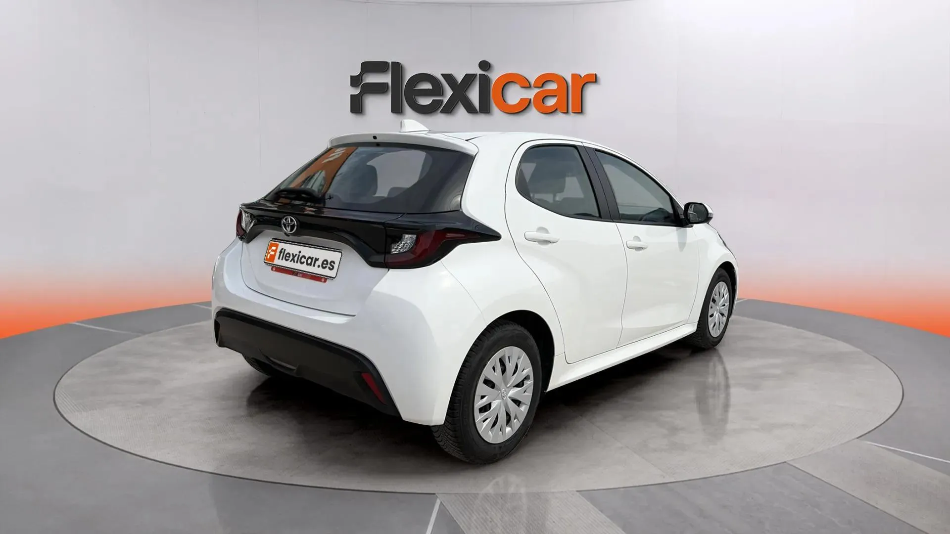 Toyota Yaris 1.0 70 Active Tech - foto 4