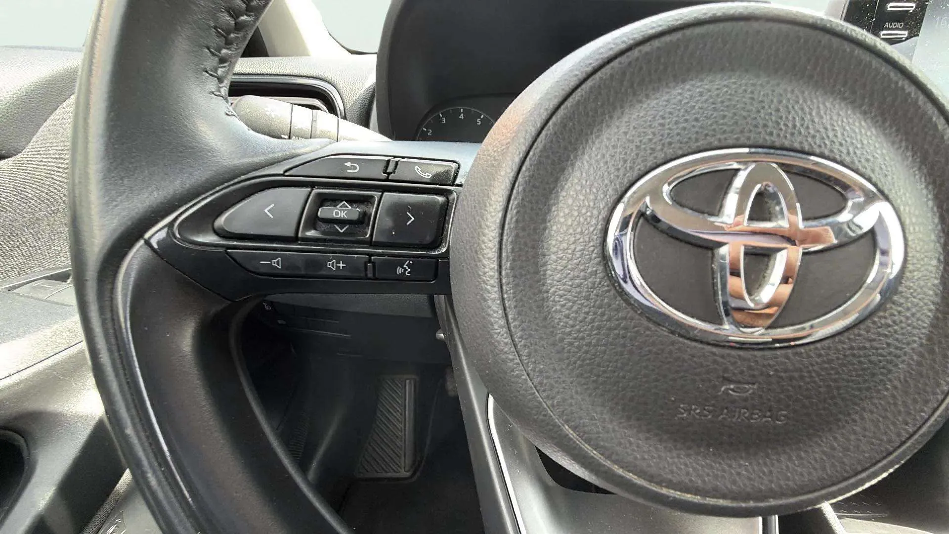 Toyota Yaris 1.0 70 Active Tech - foto 15