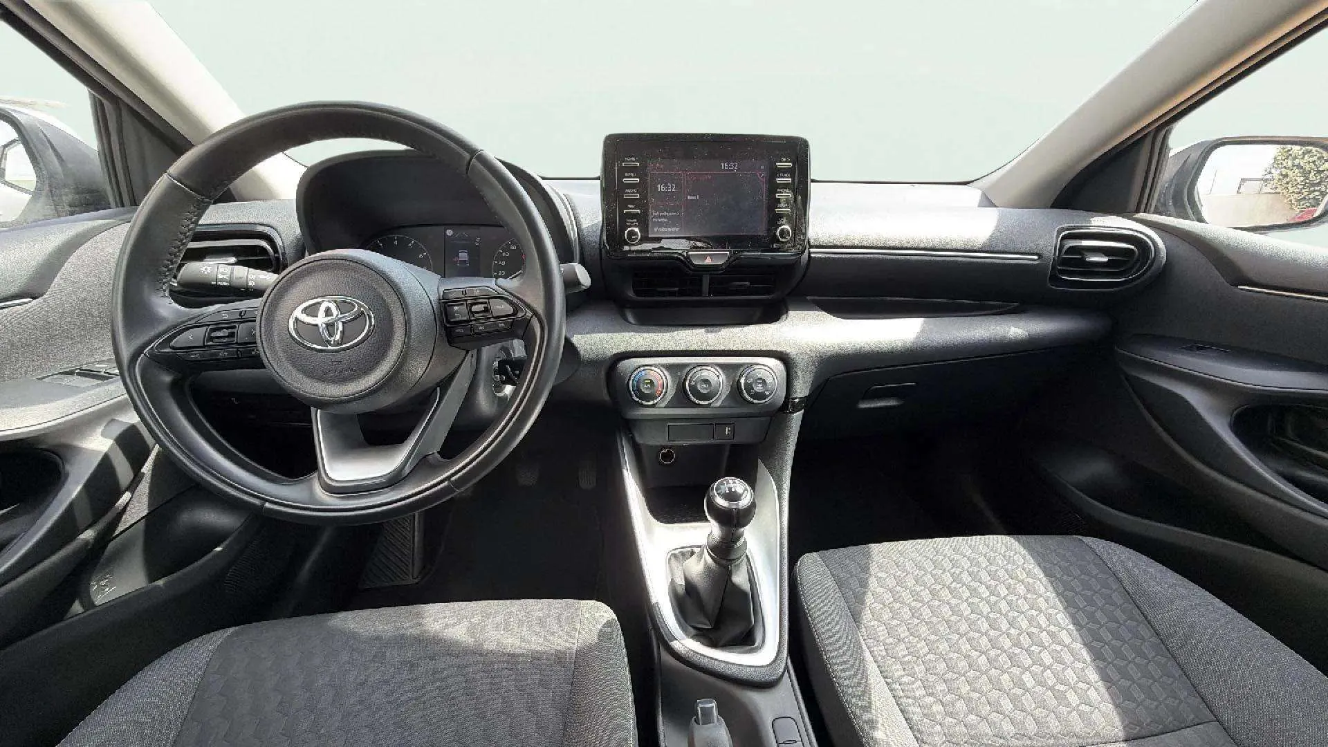Toyota Yaris 1.0 70 Active Tech - foto 10