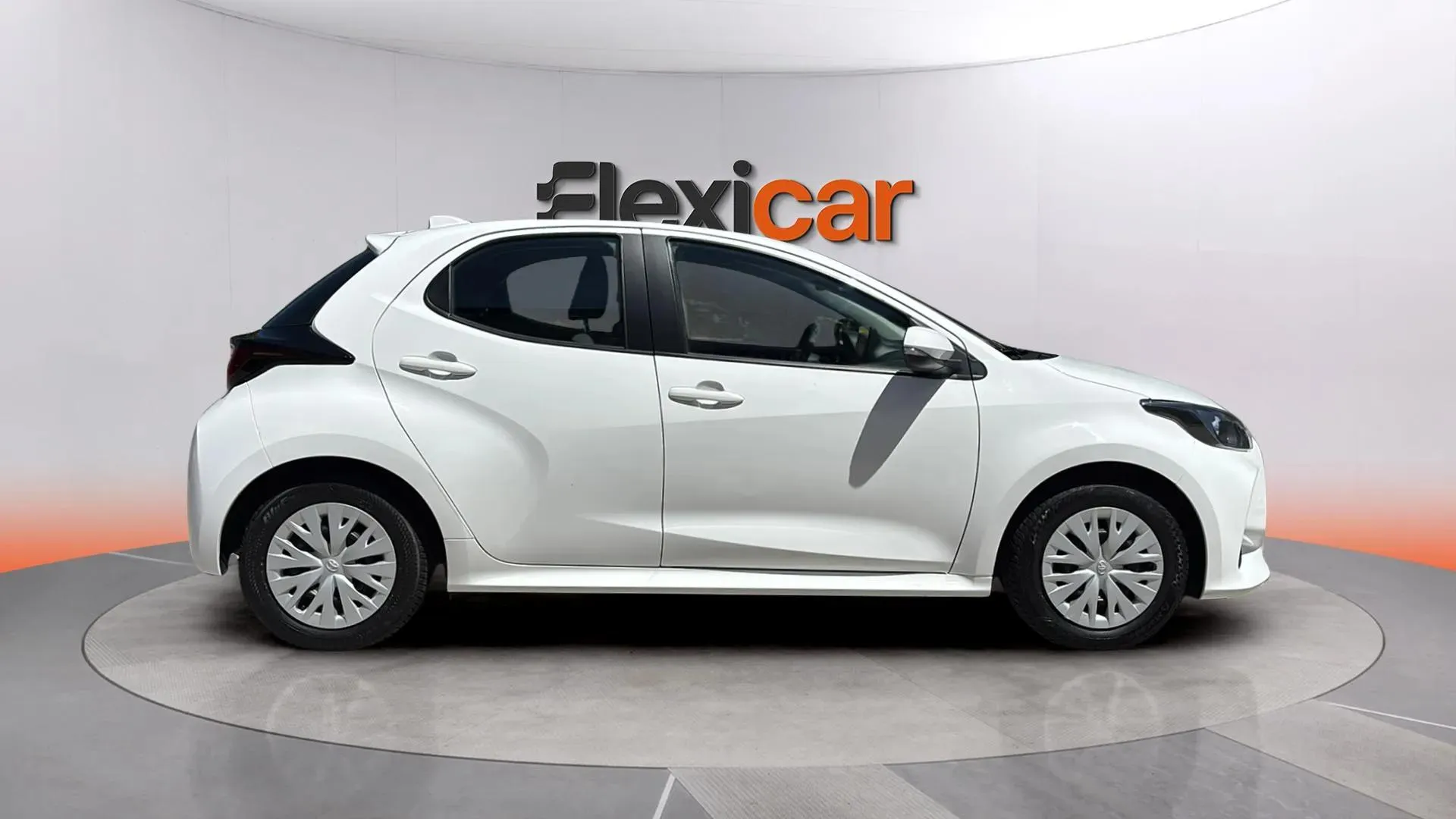 Toyota Yaris 1.0 70 Active - foto 7