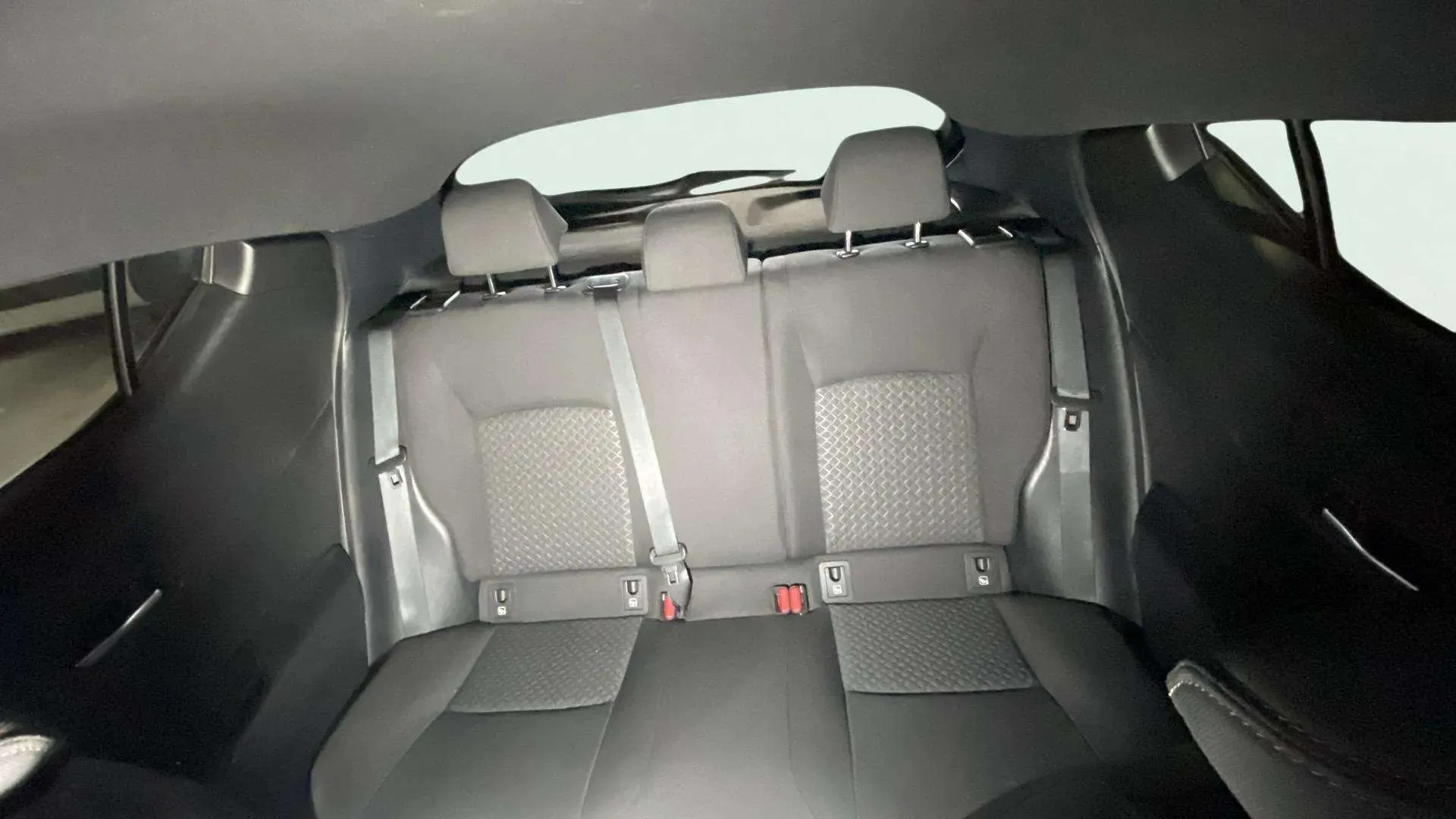 Toyota C-HR 2.0 180H Advance - foto 15