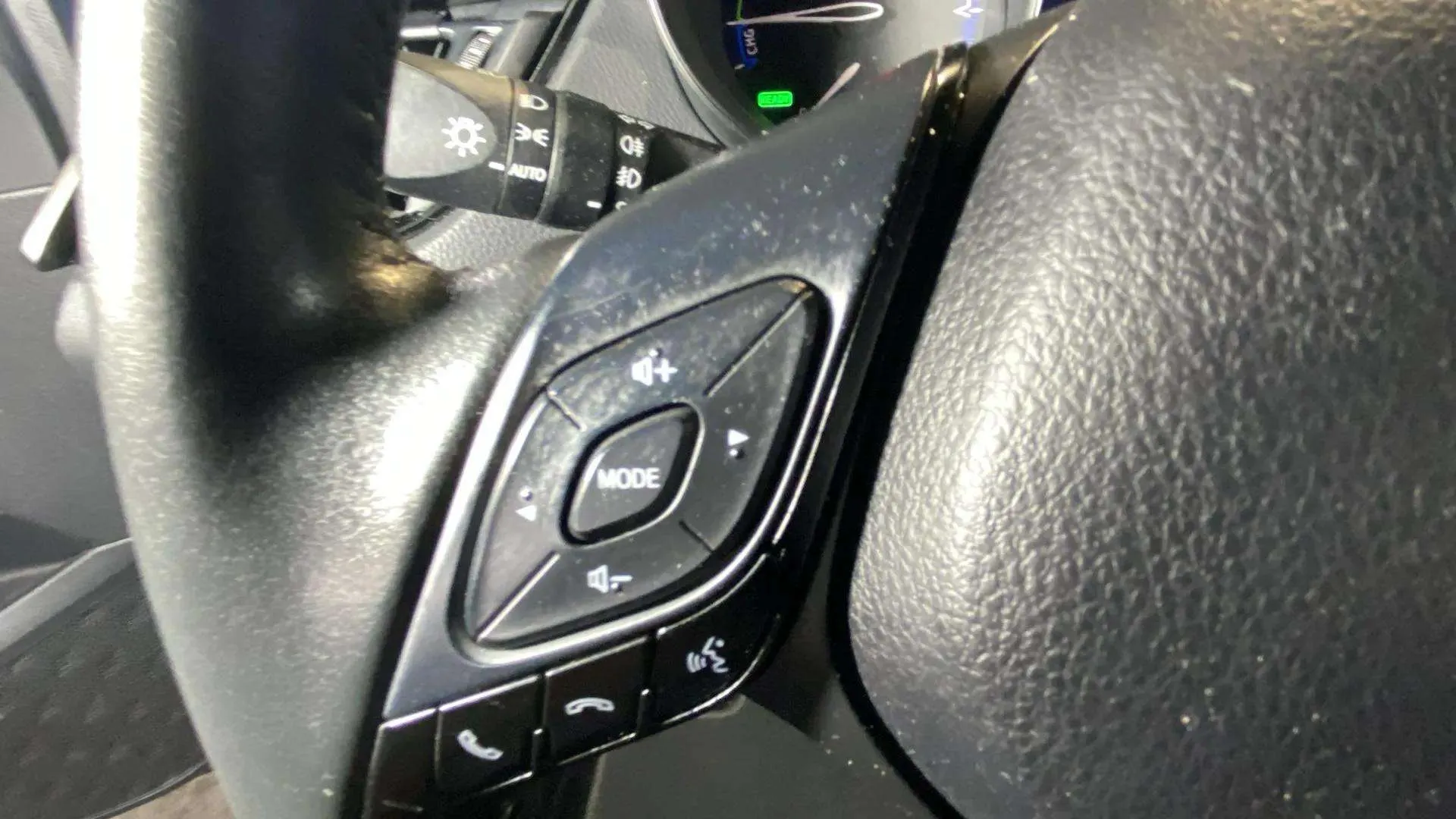 Toyota C-HR 2.0 180H Advance - foto 25