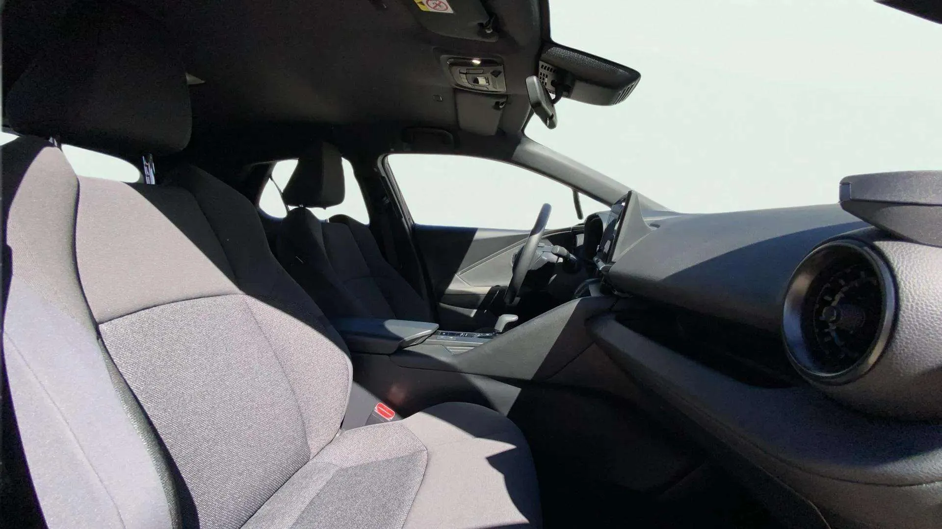 Toyota C-HR 1.8 140H Active - foto 15