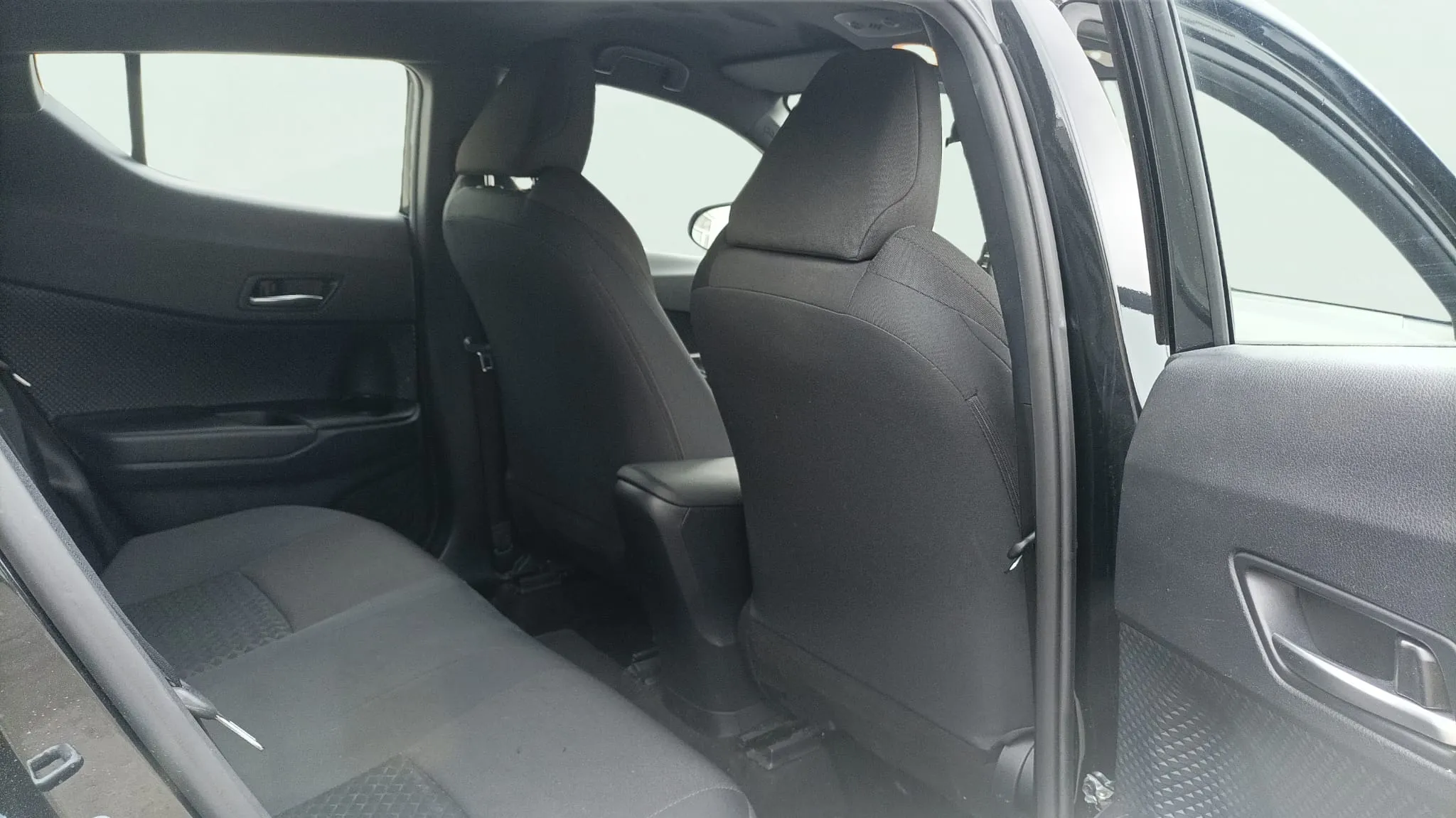 Toyota C-HR 1.8 125H Active - foto 24