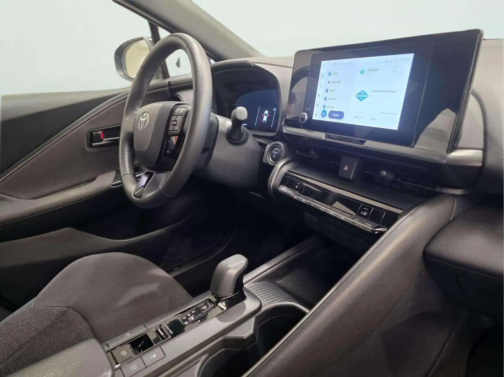 Toyota C-HR 1.8 140H Active - foto 11