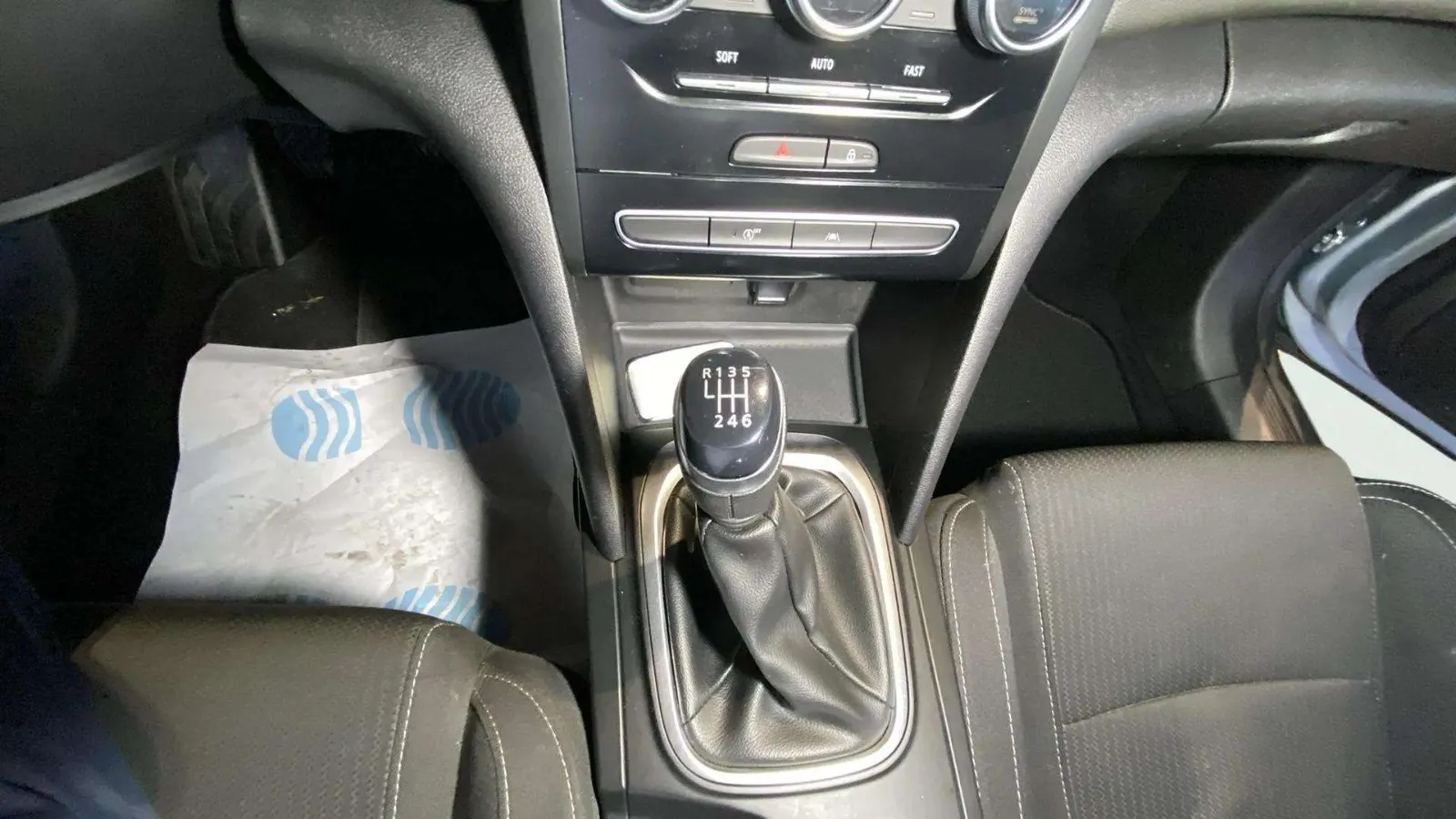 Renault Mégane Intens TCe GPF -SS - foto 15