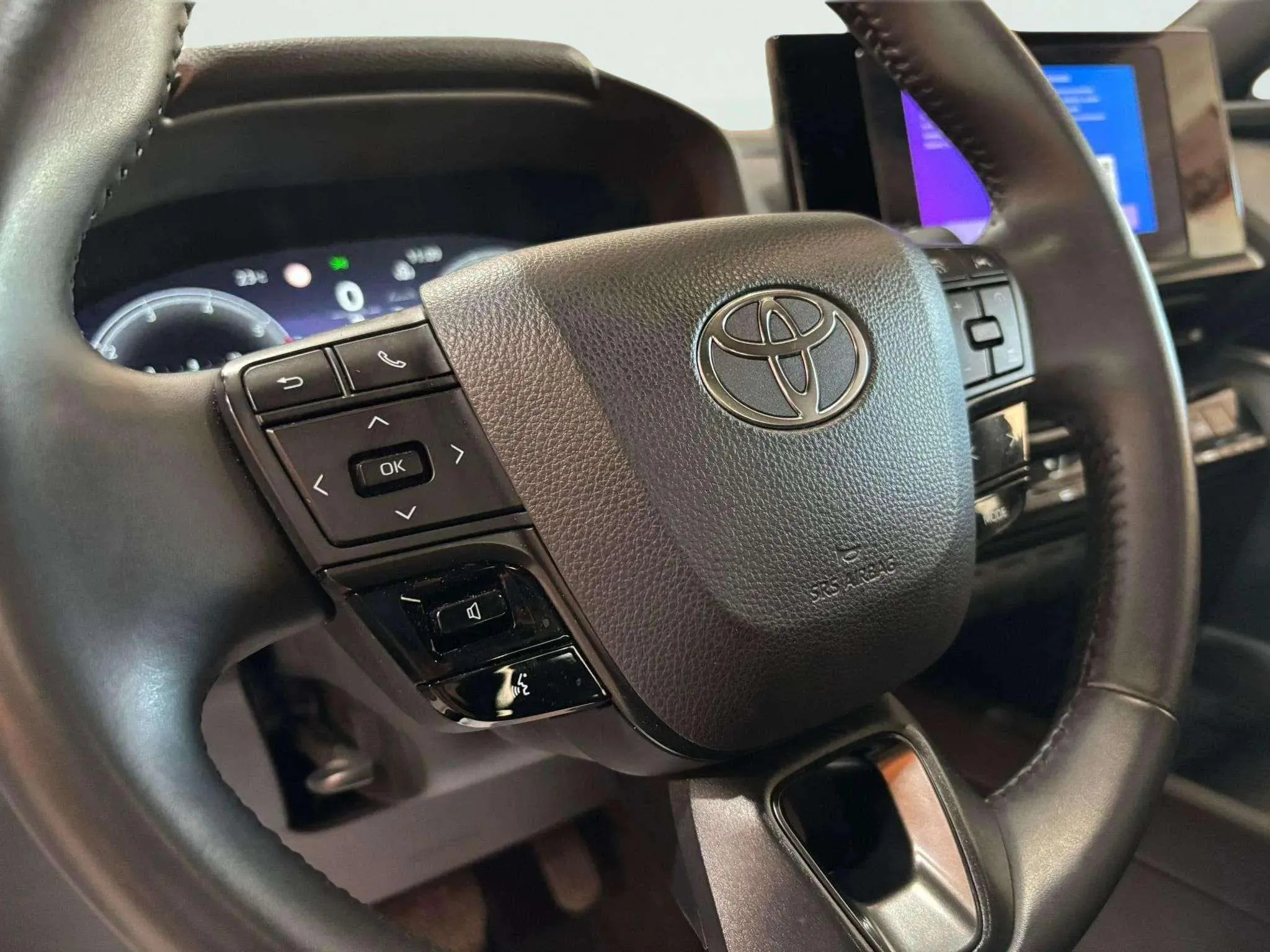 Toyota C-HR 1.8 140H Active - foto 8
