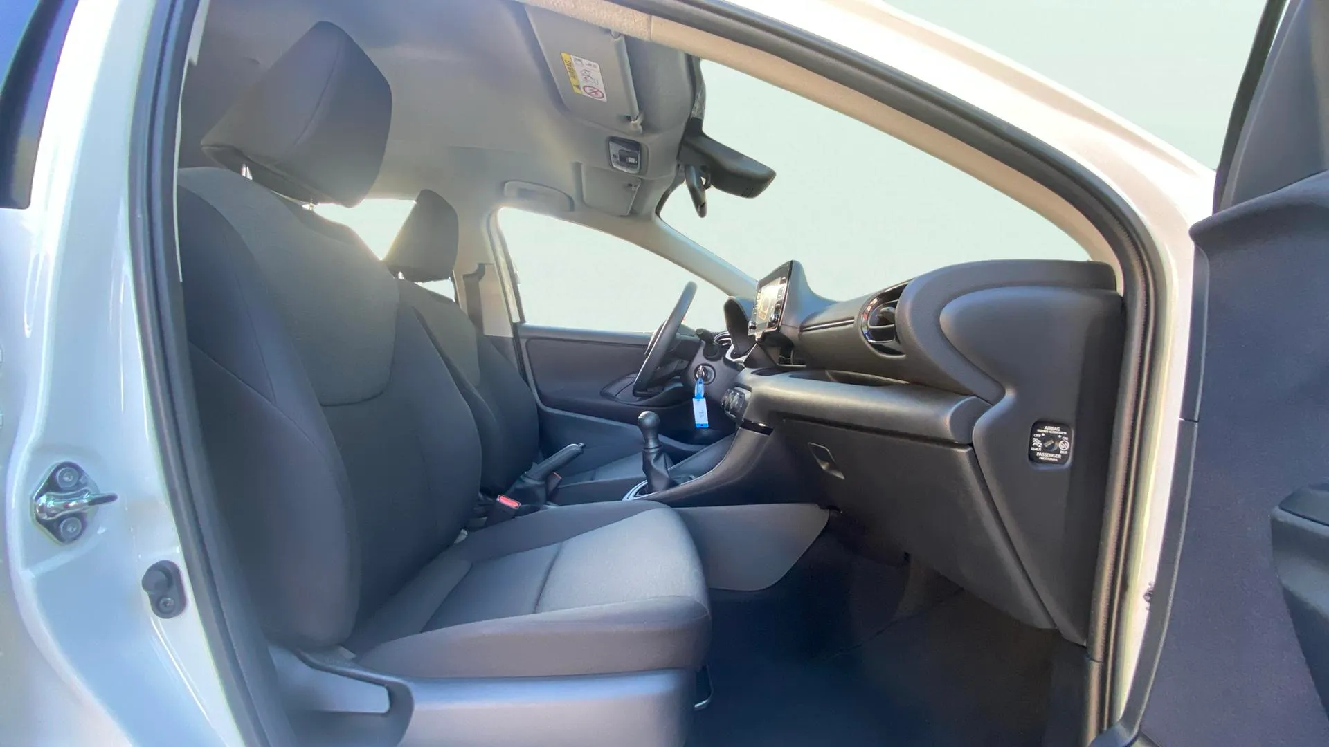 Toyota Yaris 1.0 70 Active - foto 9
