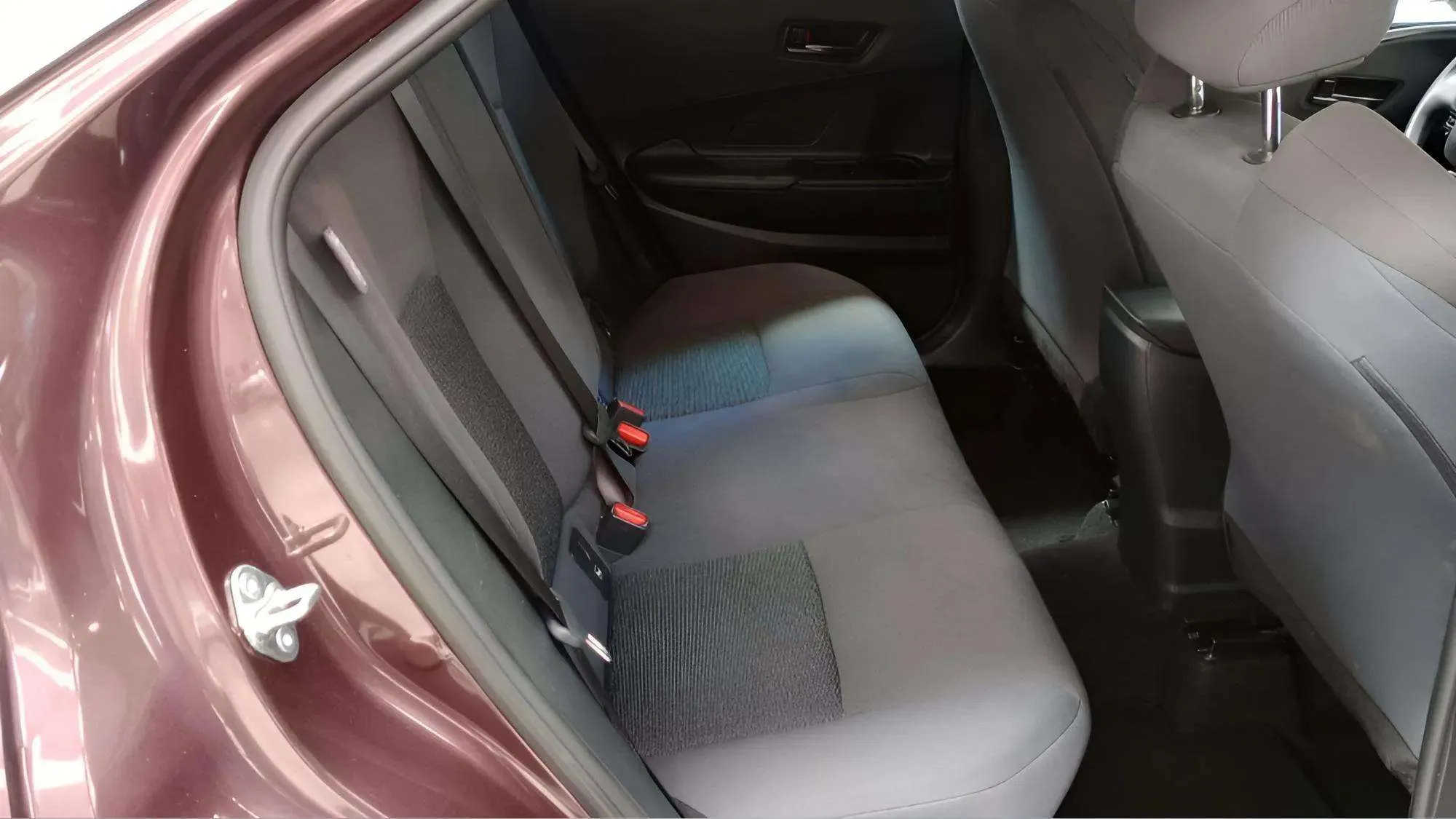Toyota C-HR 1.8 140H Active - foto 8