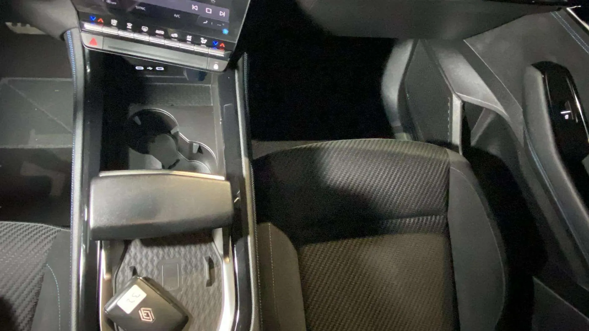Renault Austral Techno Esprit Alpine E-Tech F Hybr - foto 30