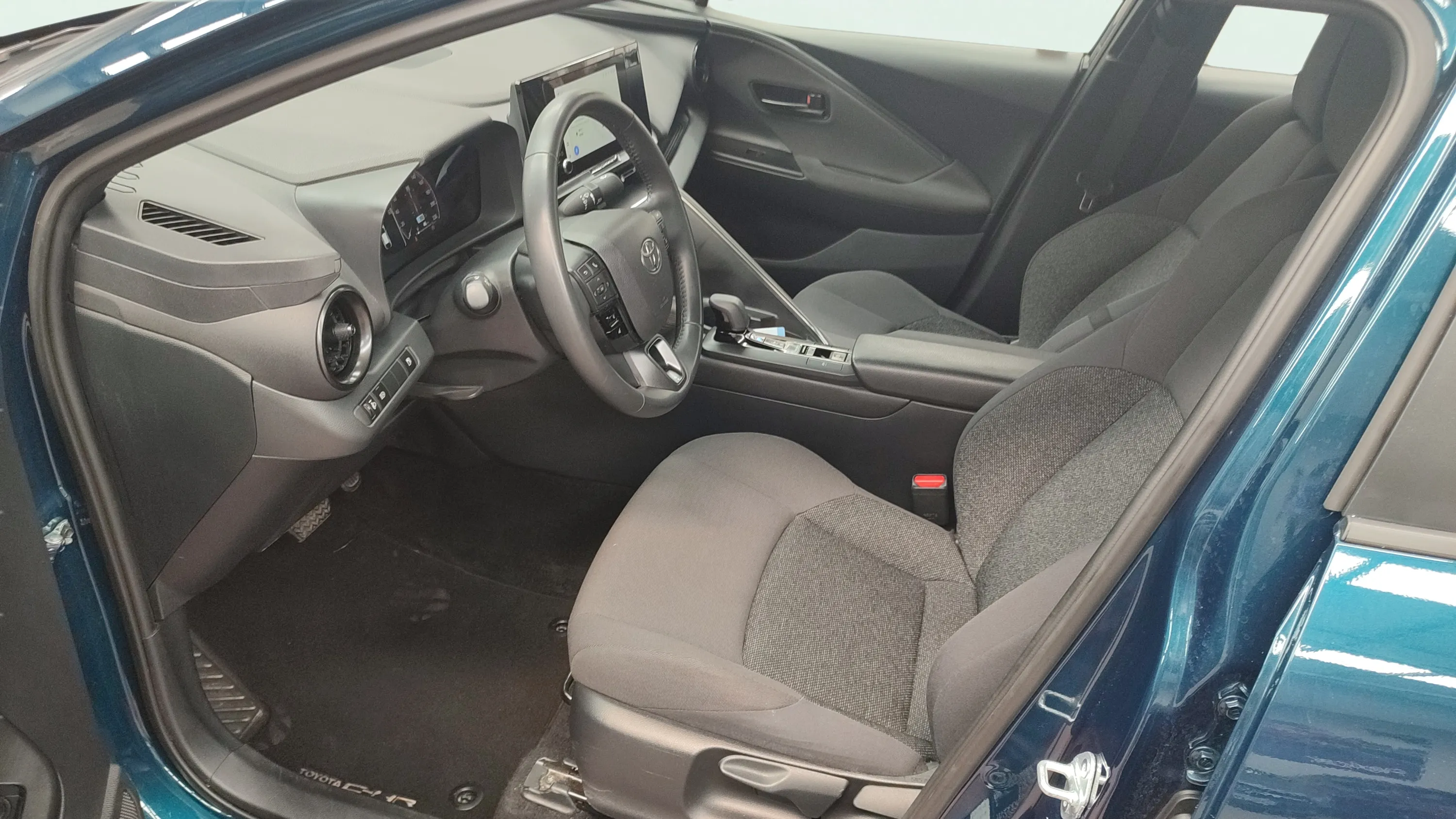 Toyota C-HR 1.8 140H Active - foto 18