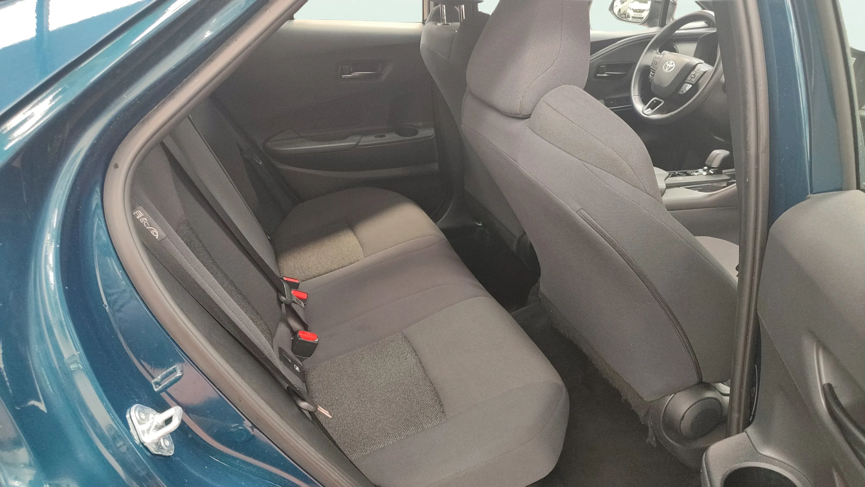 Toyota C-HR 1.8 140H Active - foto 21