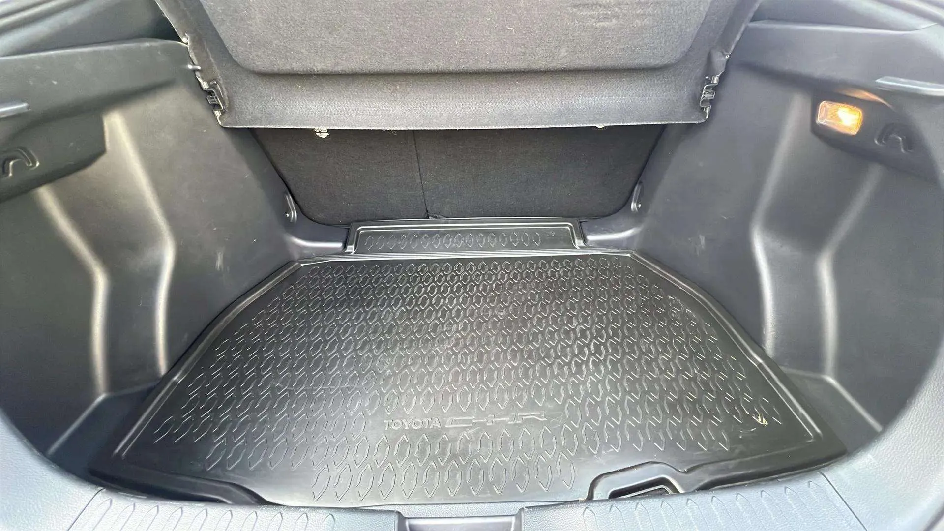 Toyota C-HR 1.8 140H Active - foto 13