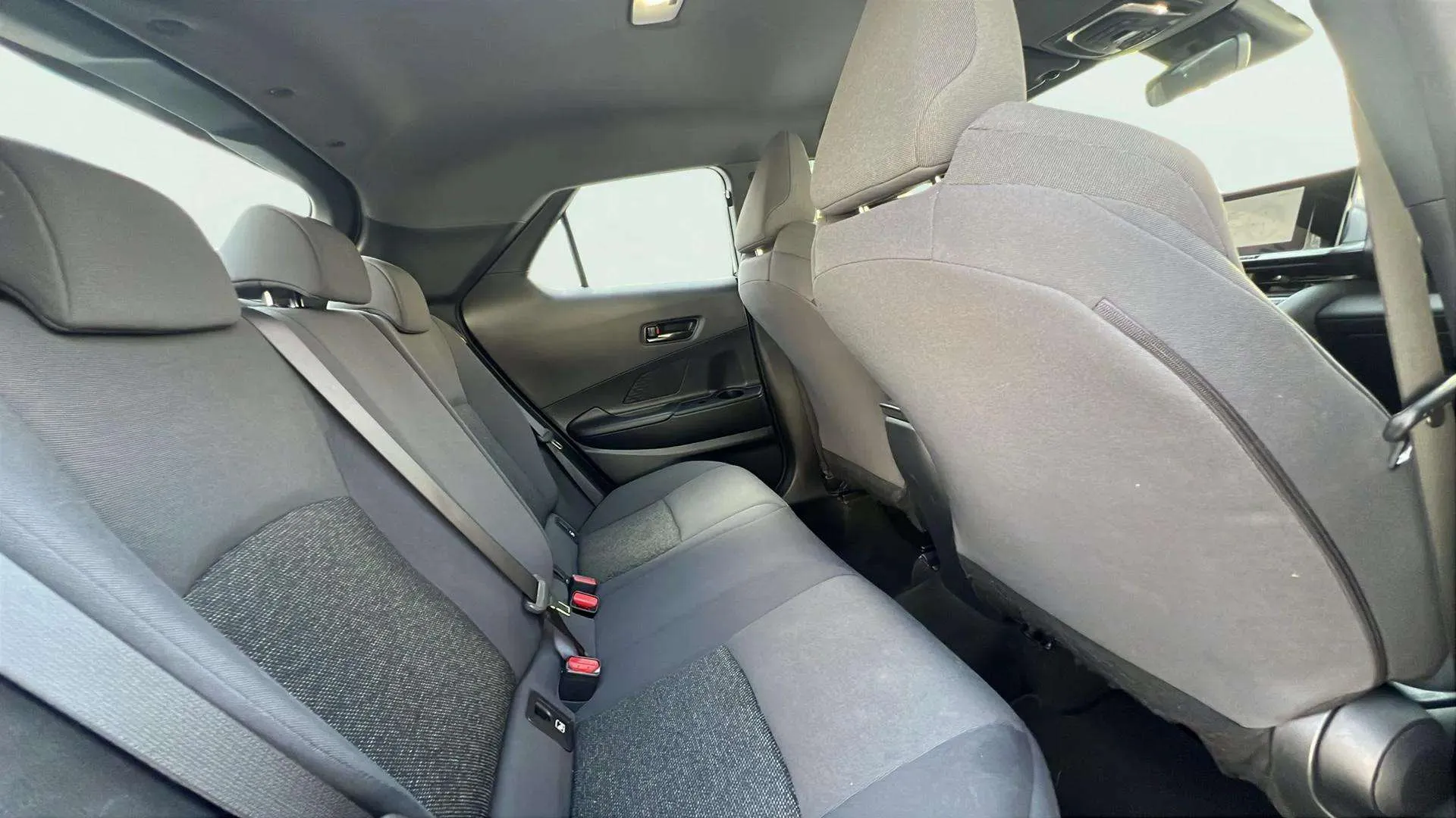 Toyota C-HR 1.8 140H Active - foto 11