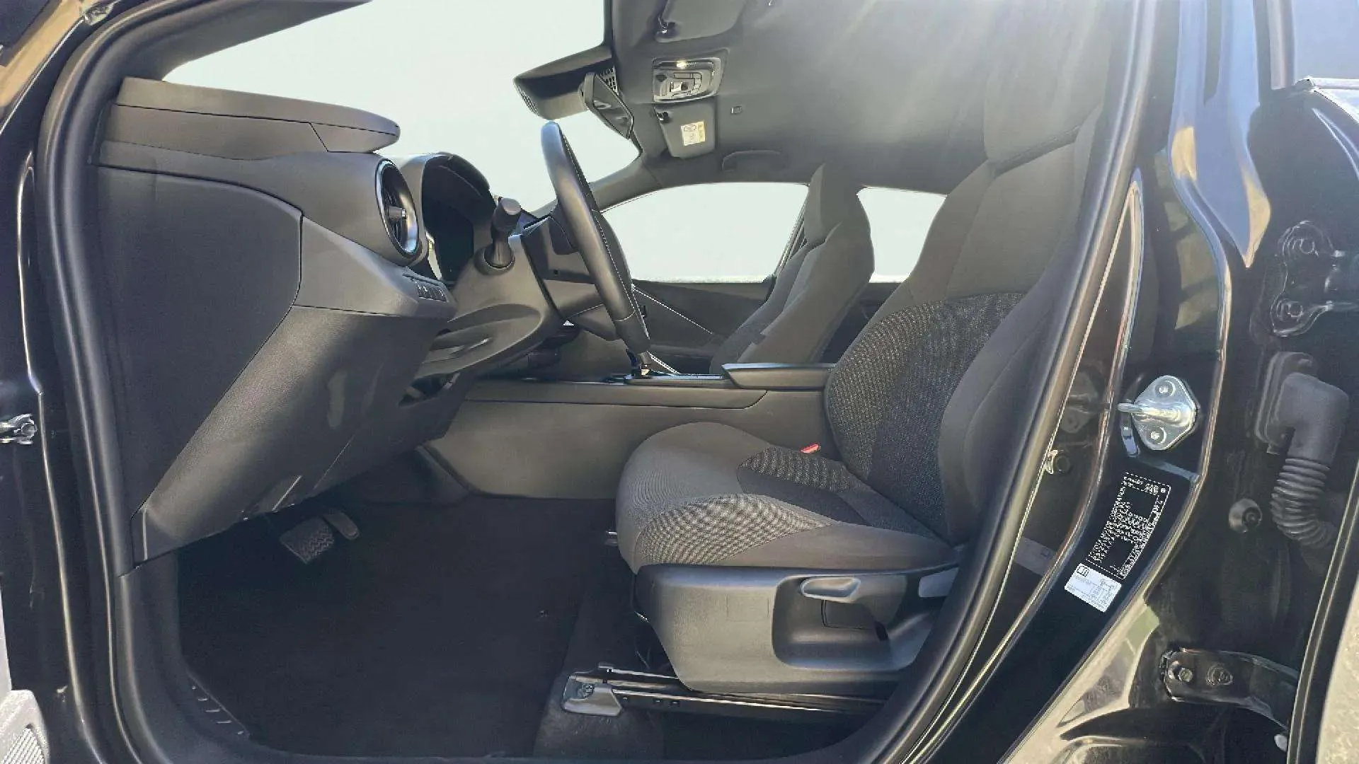 Toyota C-HR 1.8 140H Active - foto 20