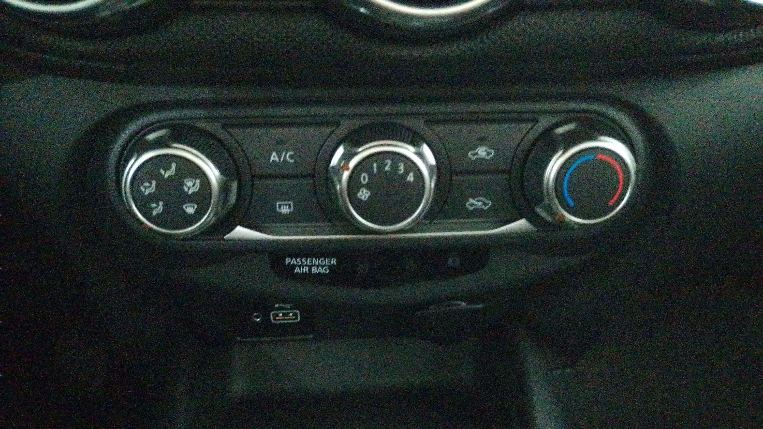 Nissan Juke DIG-T Acenta - foto 17