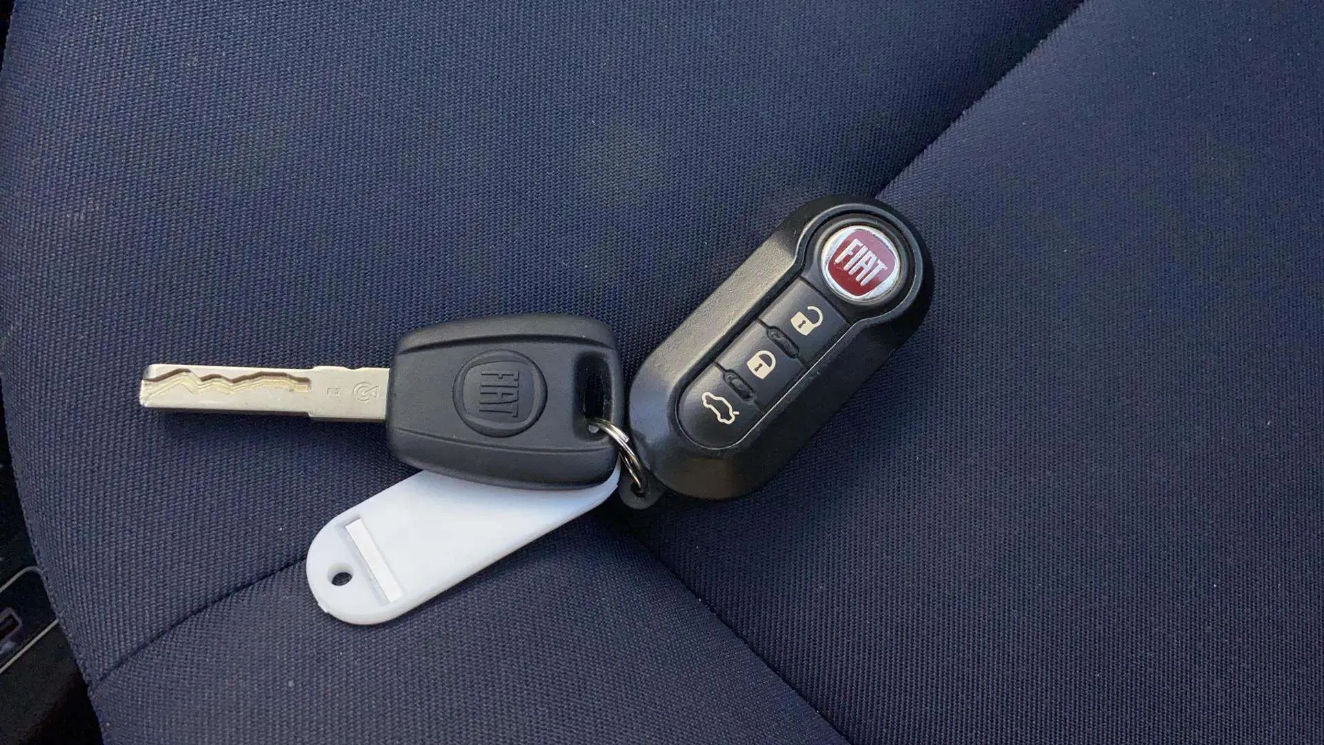 Fiat 500 Cult 1.0 Hybrid - foto 15