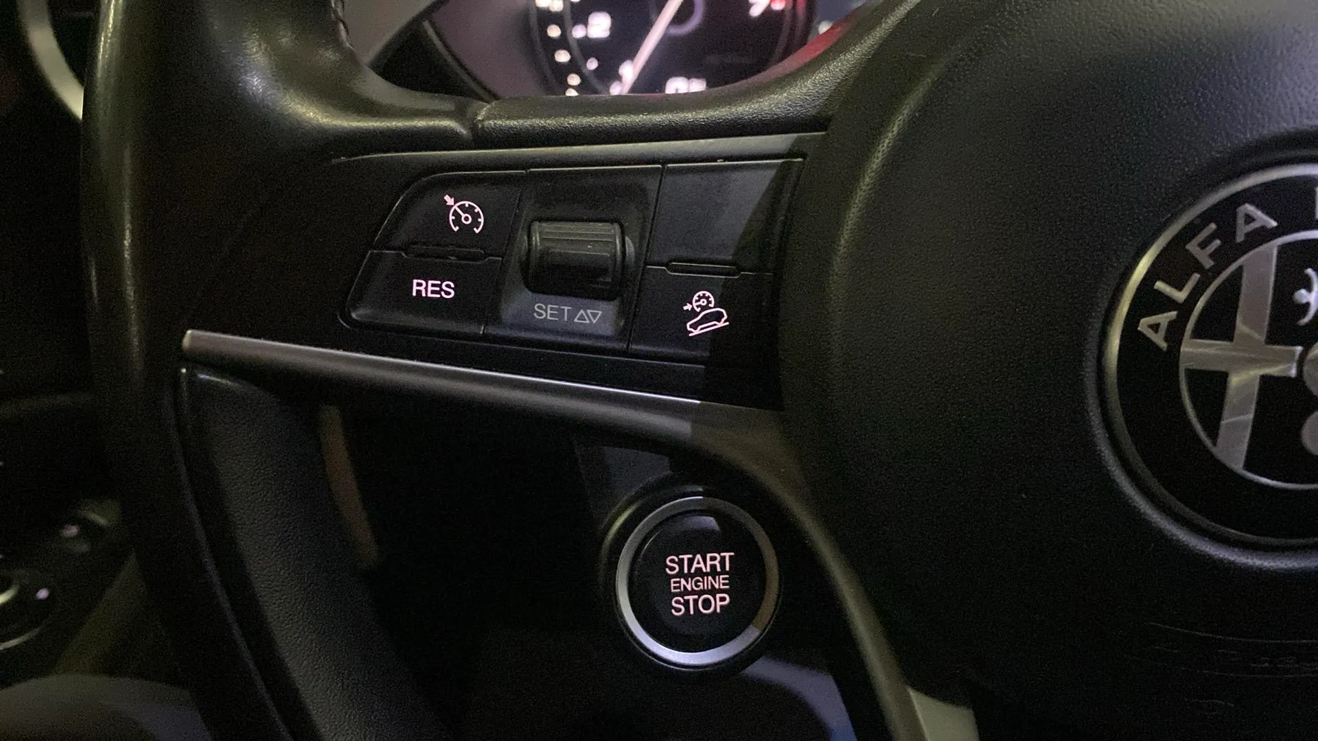 Alfa Romeo Stelvio 2.0 Gasolina Executive AWD - foto 16