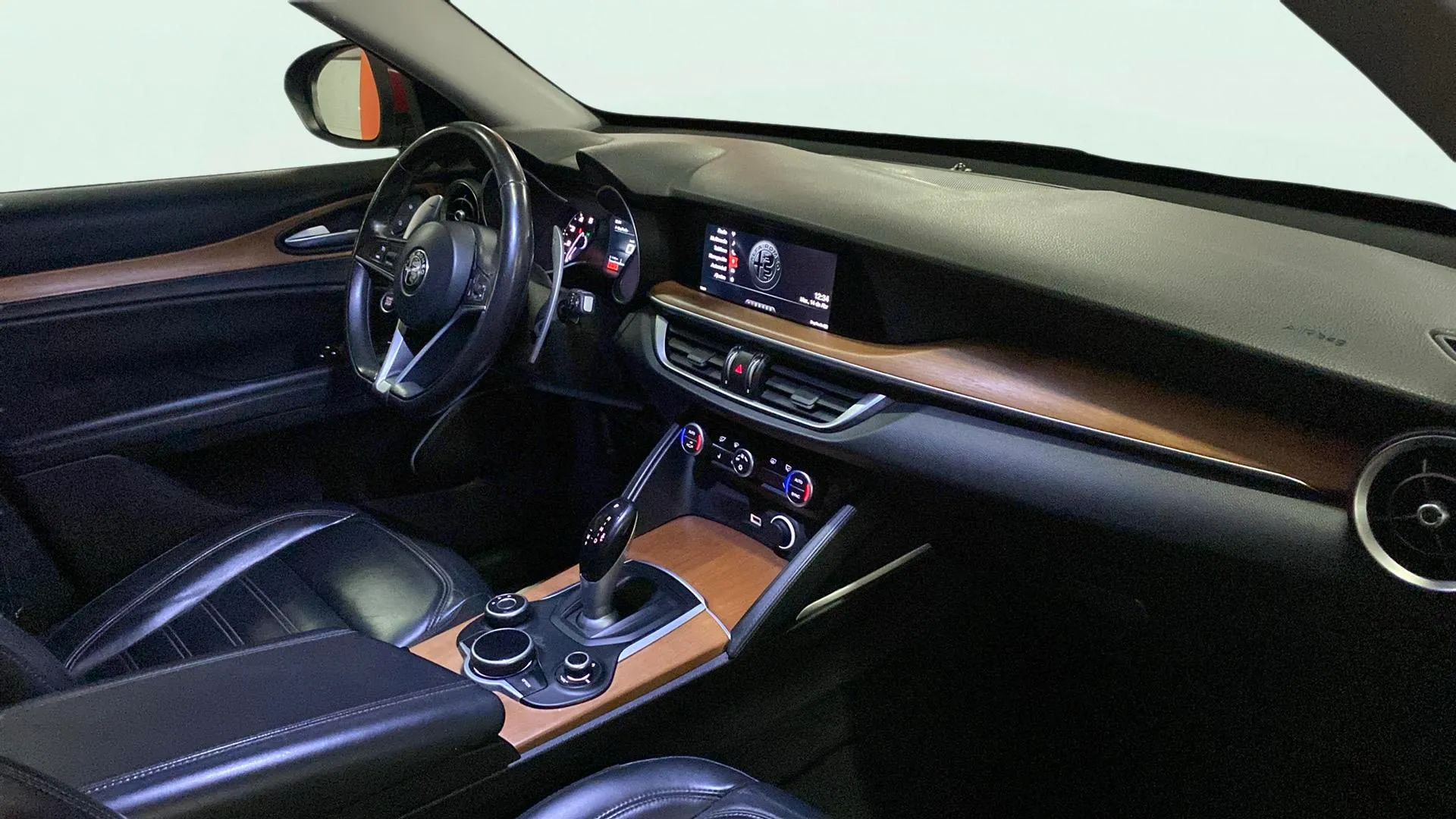 Alfa Romeo Stelvio 2.0 Gasolina Executive AWD - foto 11