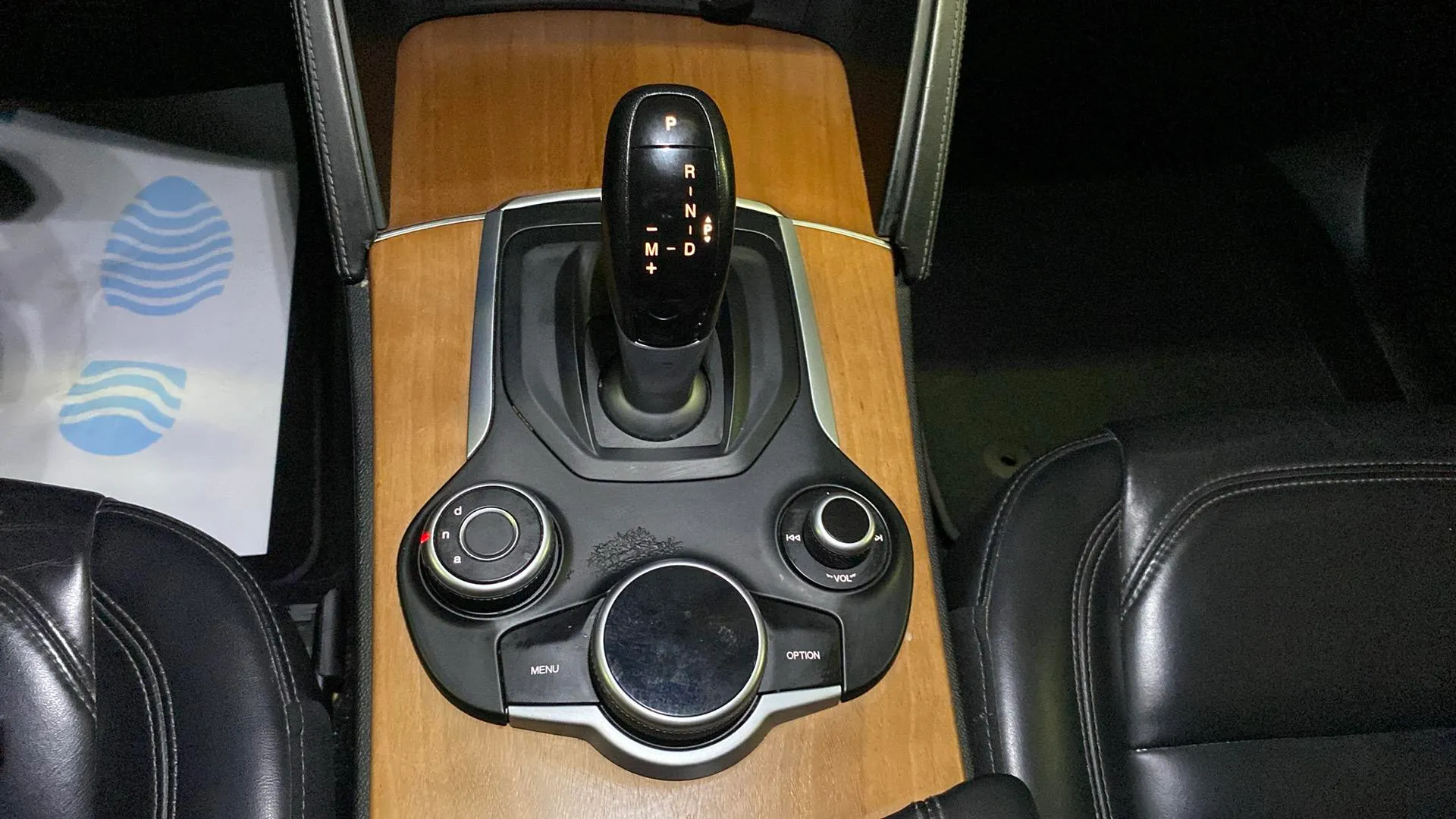 Alfa Romeo Stelvio 2.0 Gasolina Executive AWD - foto 25