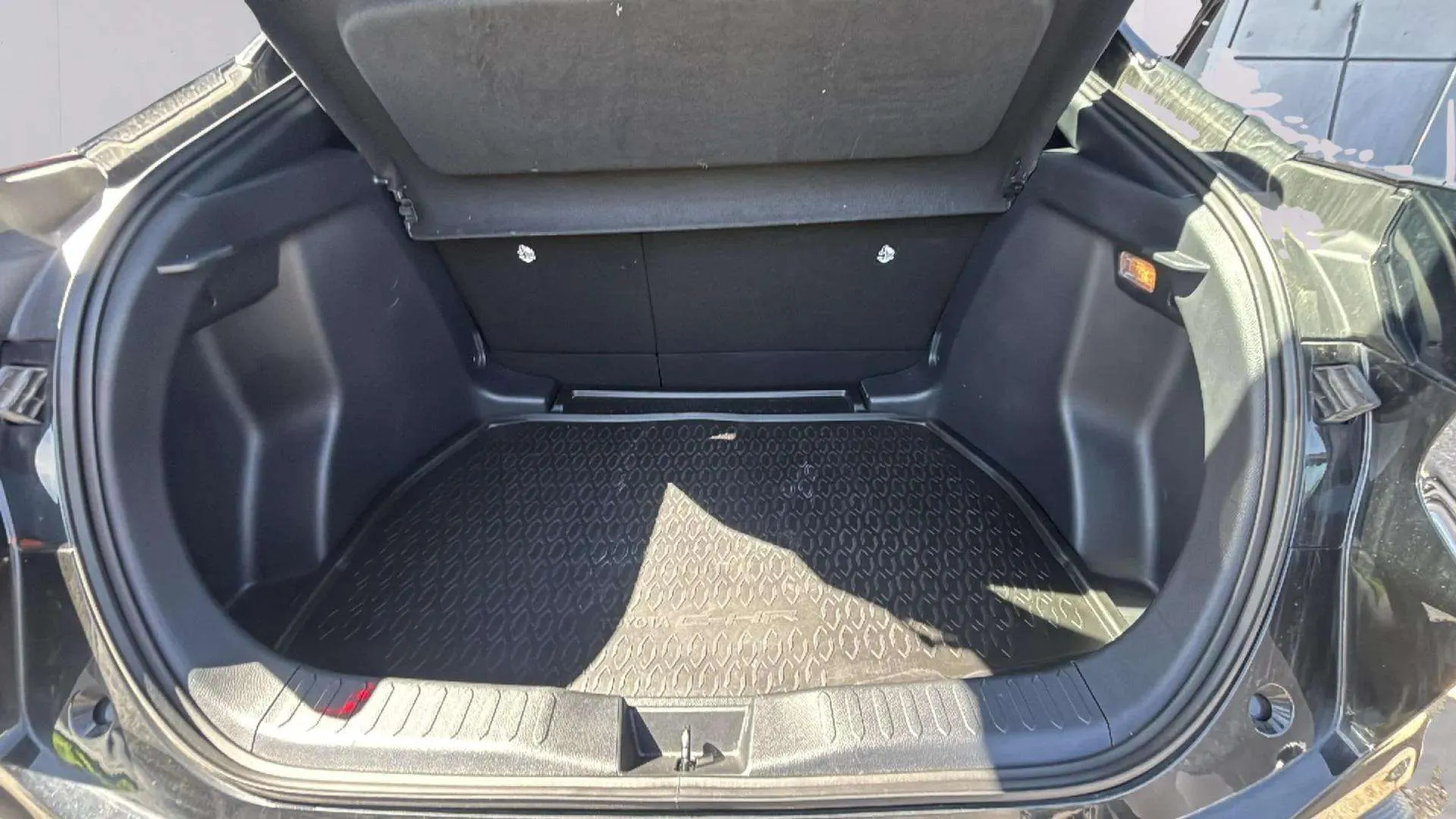 Toyota C-HR 1.8 140H Active - foto 9