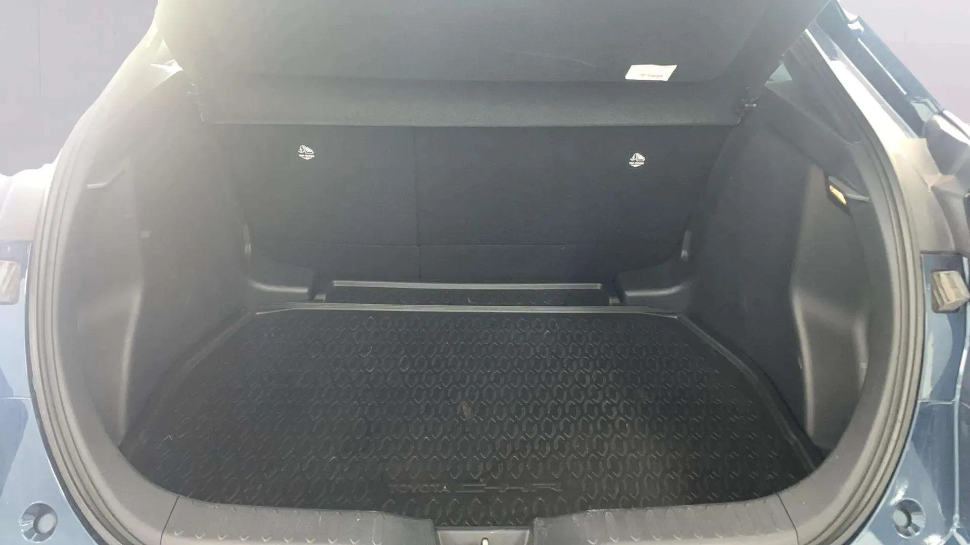 Toyota C-HR 1.8 140H Active - foto 13