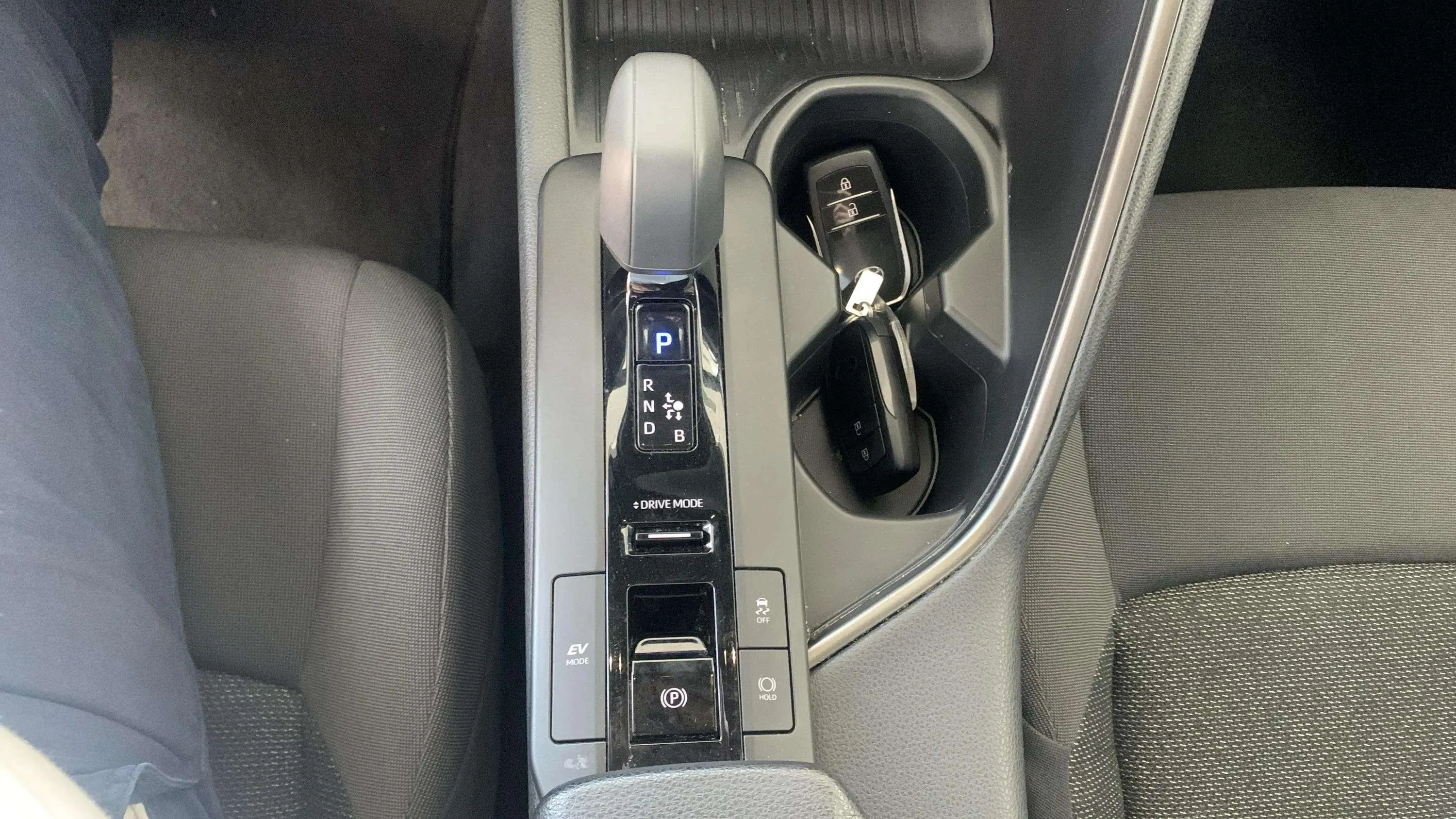 Toyota C-HR 1.8 140H Active - foto 17